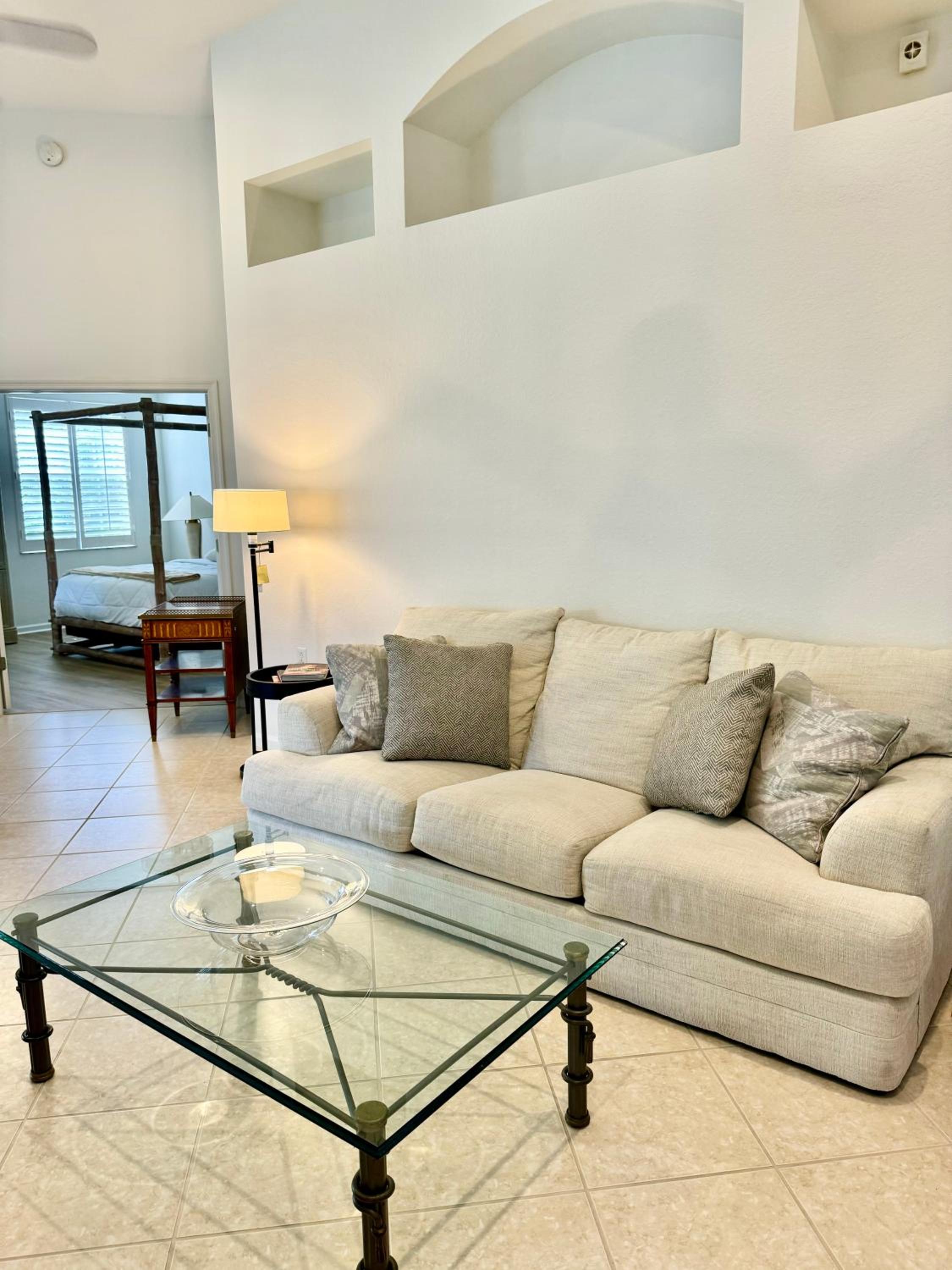 Charming Naples condo