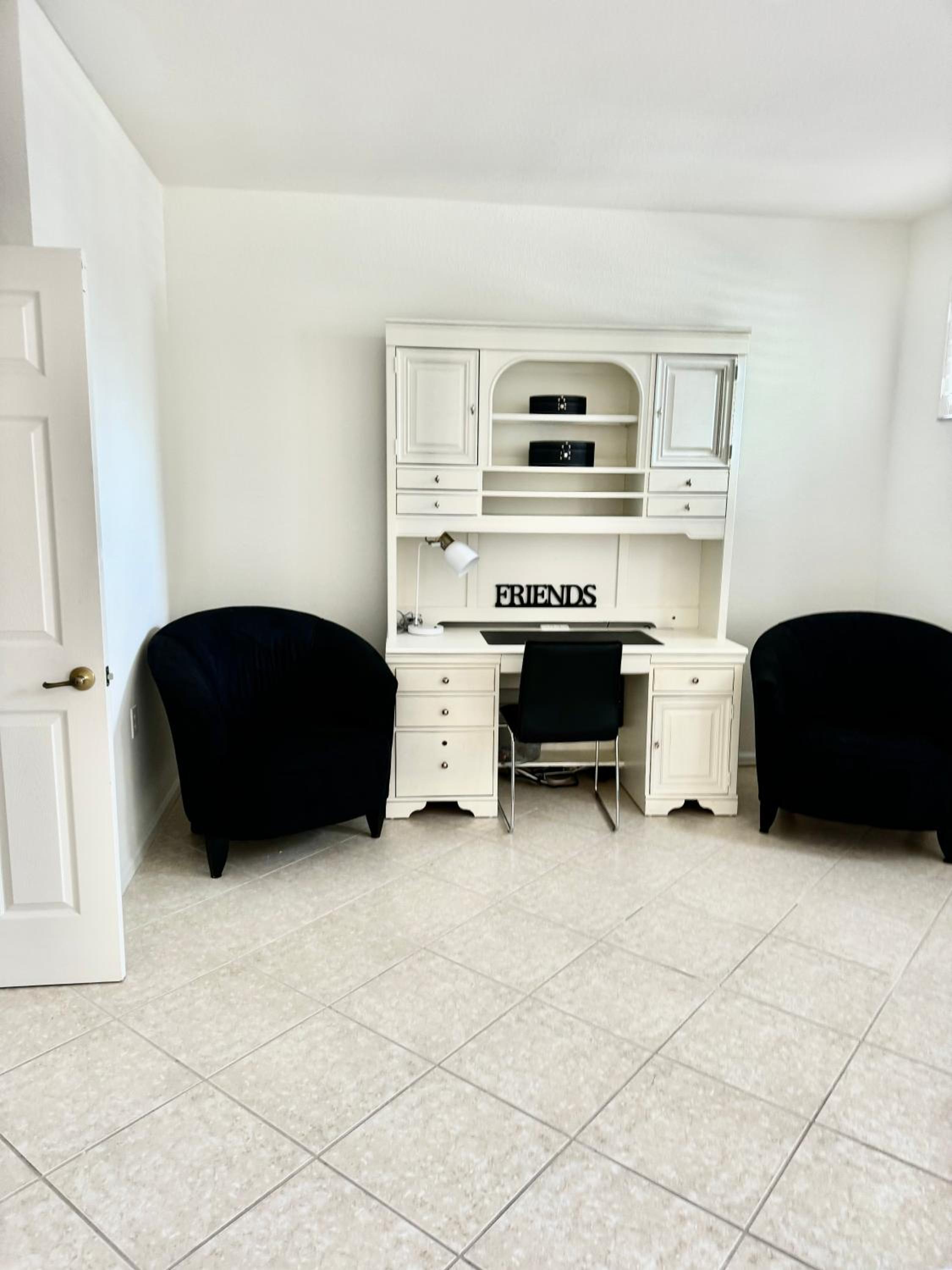 Charming Naples condo