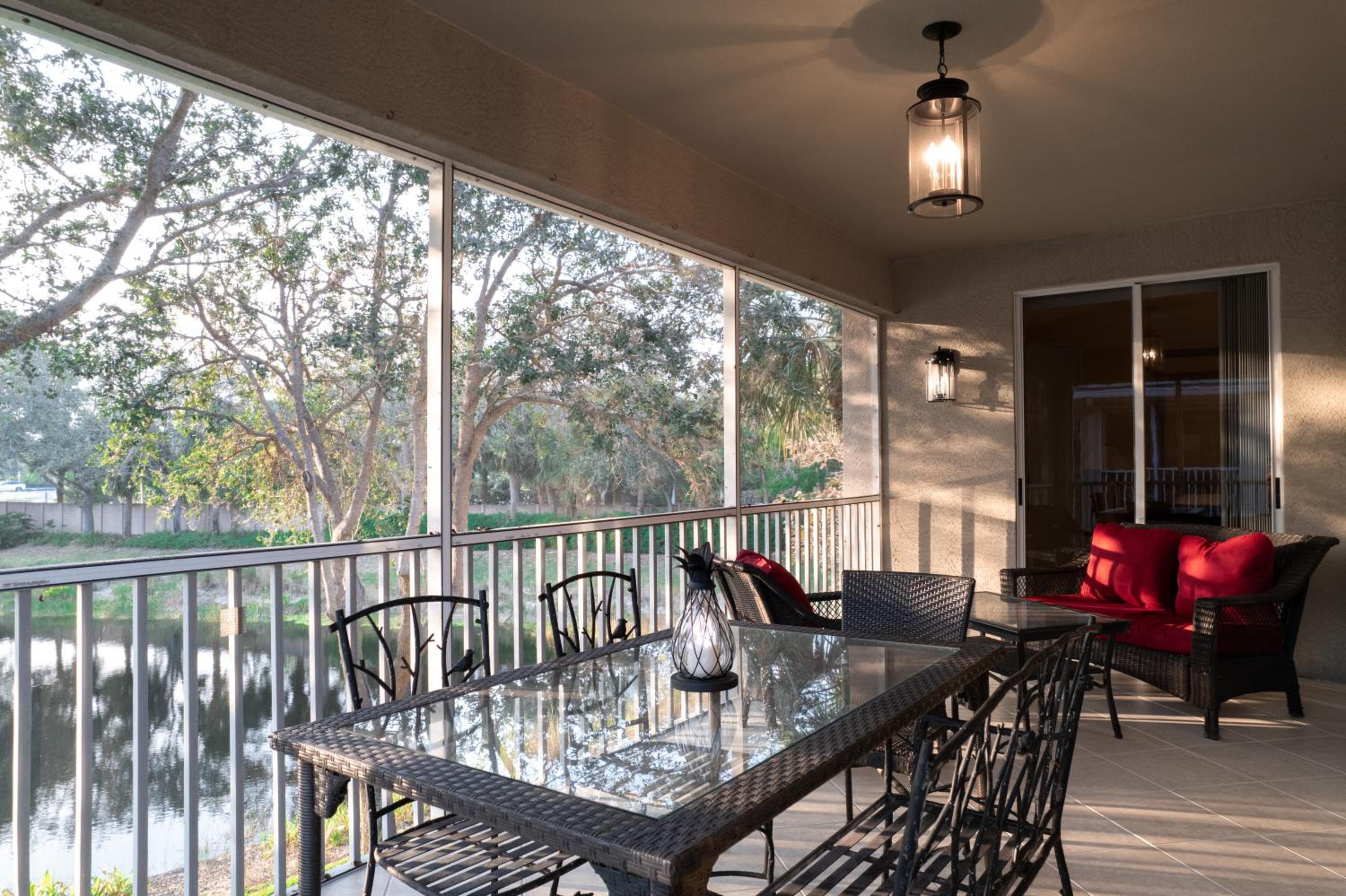 Charming Naples condo