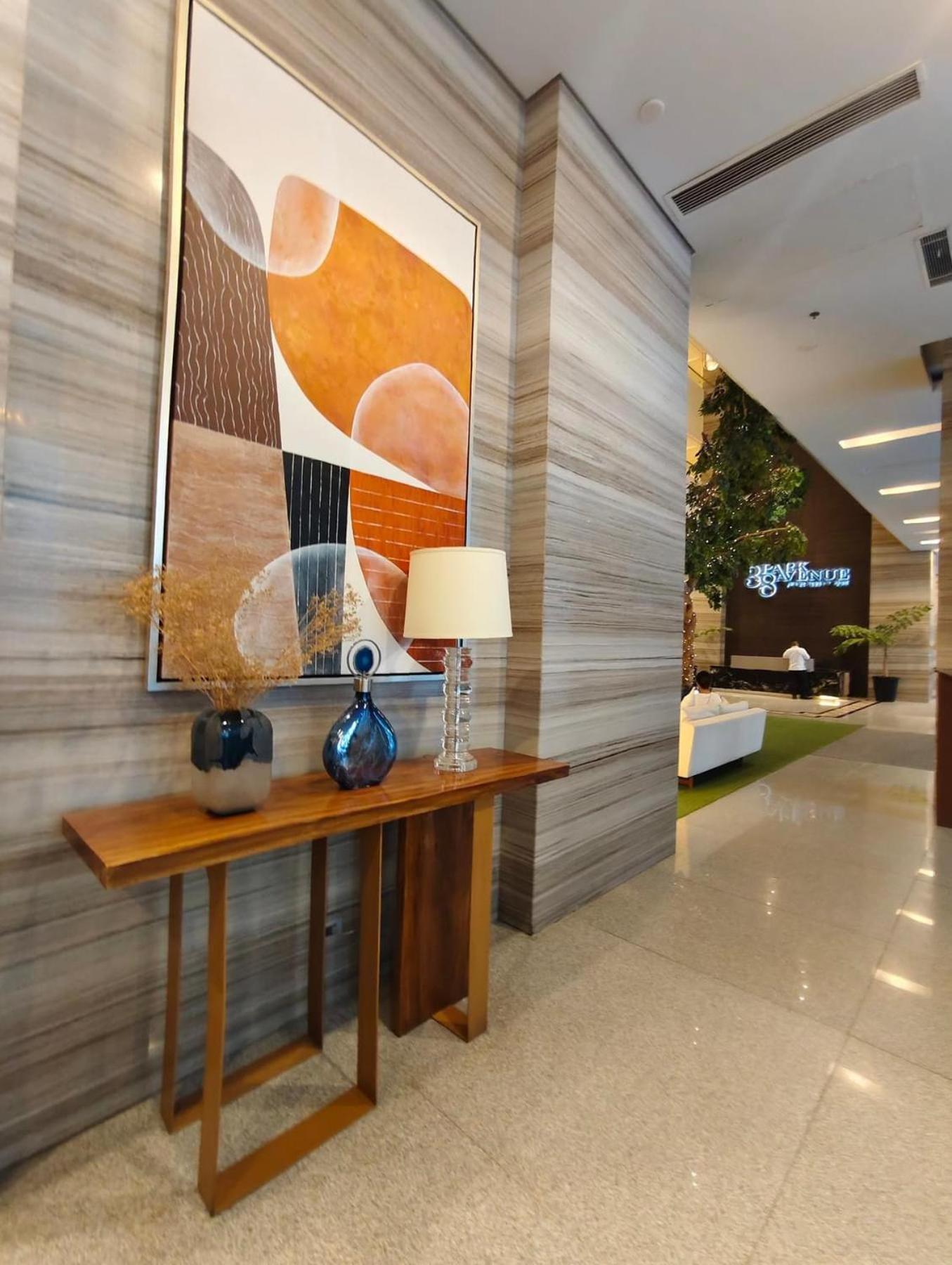 38 Park Avenue right in the heart of IT Park Cebu, 55 inches TV, wifi, LOWER FLOOR on 5th floor view 3