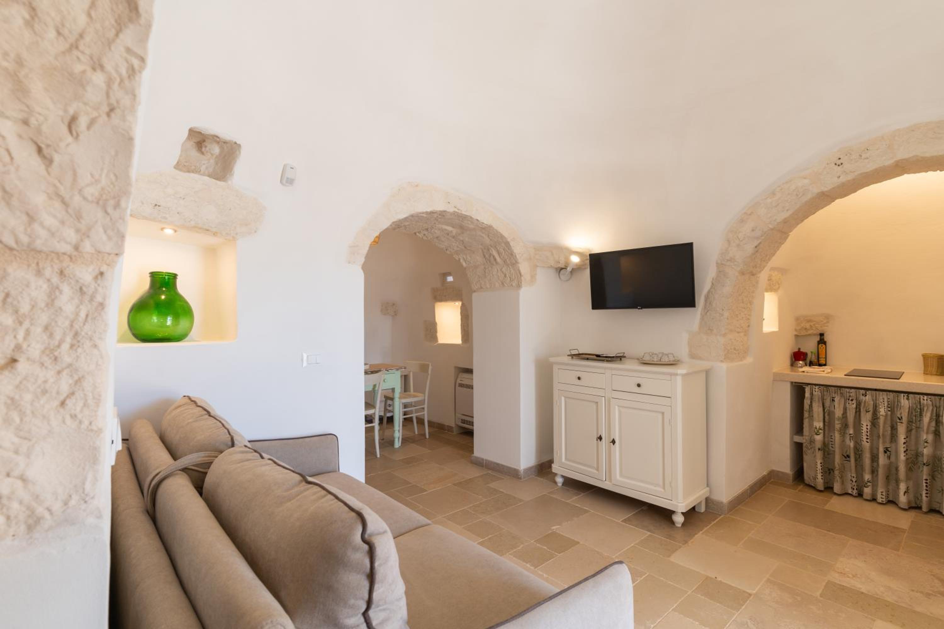 Trullo White Dream con Piscina view 4
