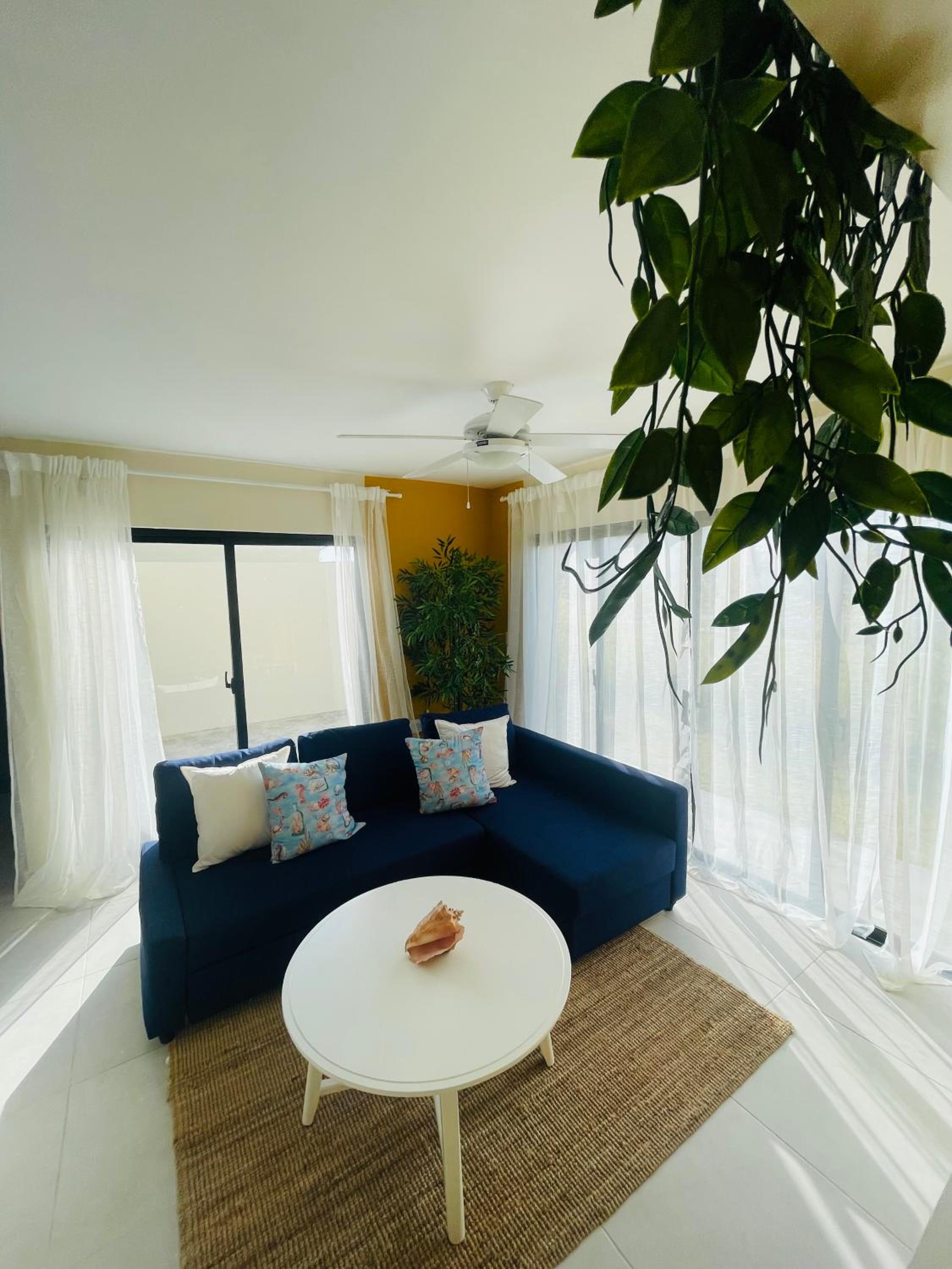 Villa adon