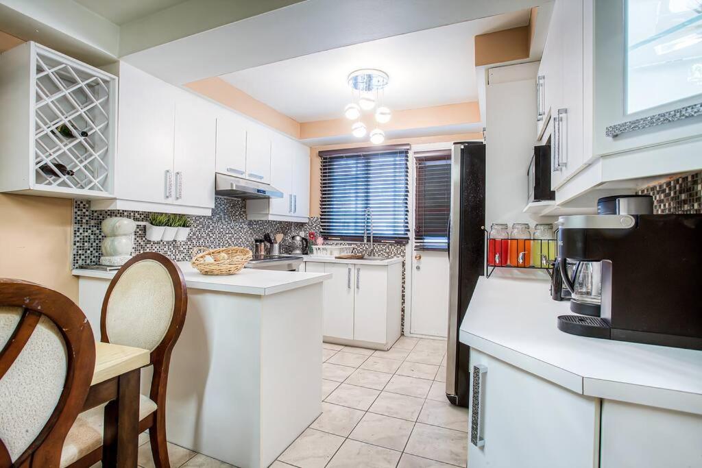 luxury 4BR Duplex Apartment, Free Parking
