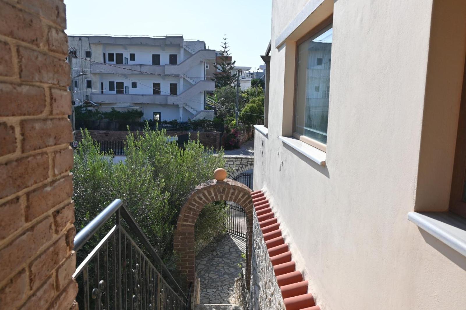 Amelia's Apartments
