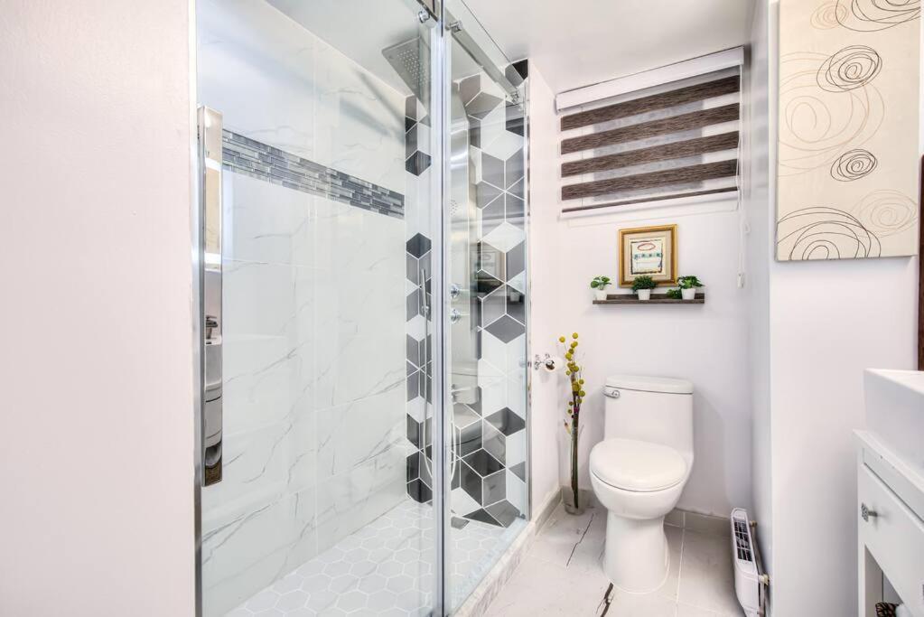 luxury 4BR Duplex Apartment, Free Parking