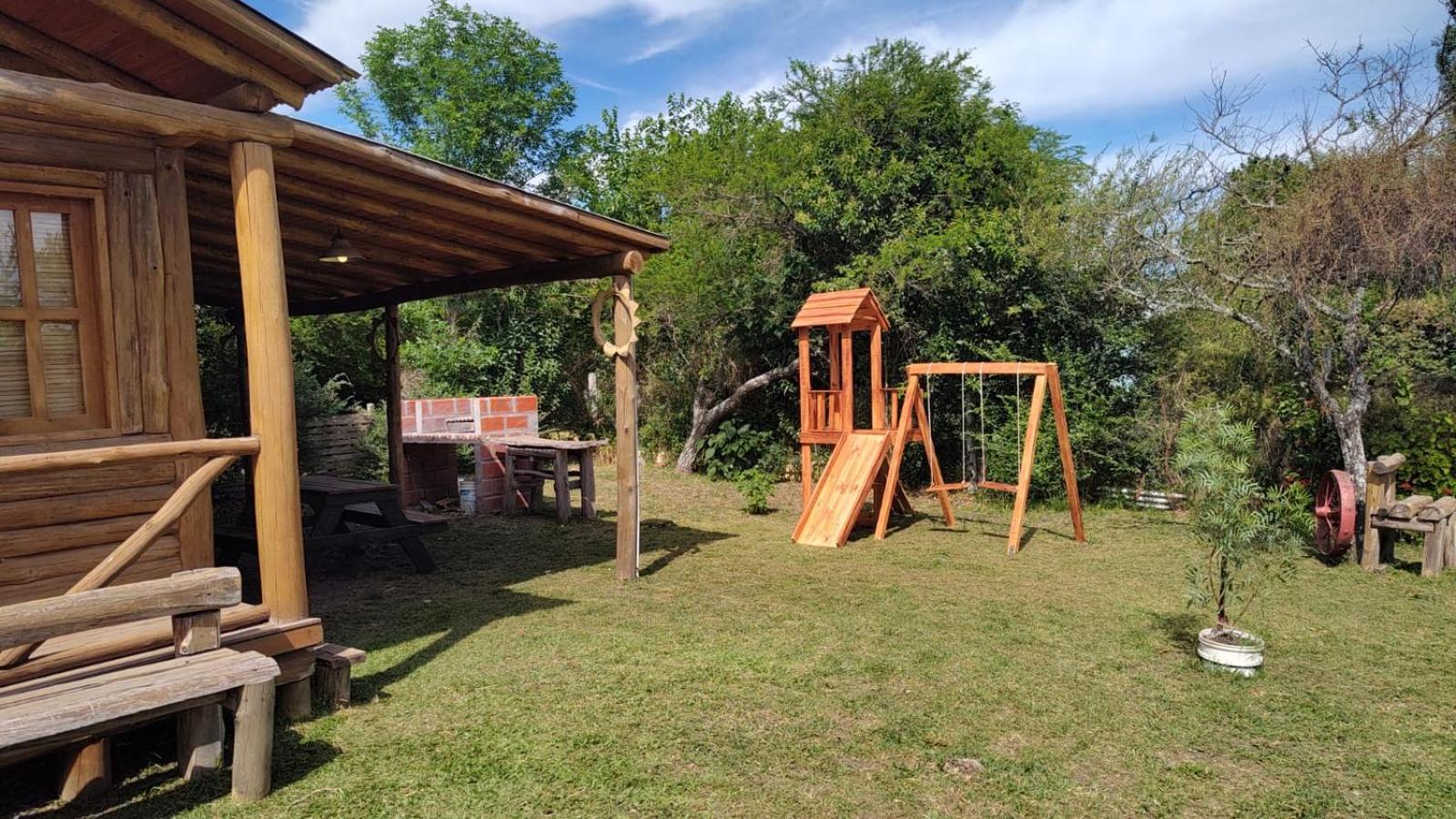 Cabaña de Don Alfonso con parque y parrilla