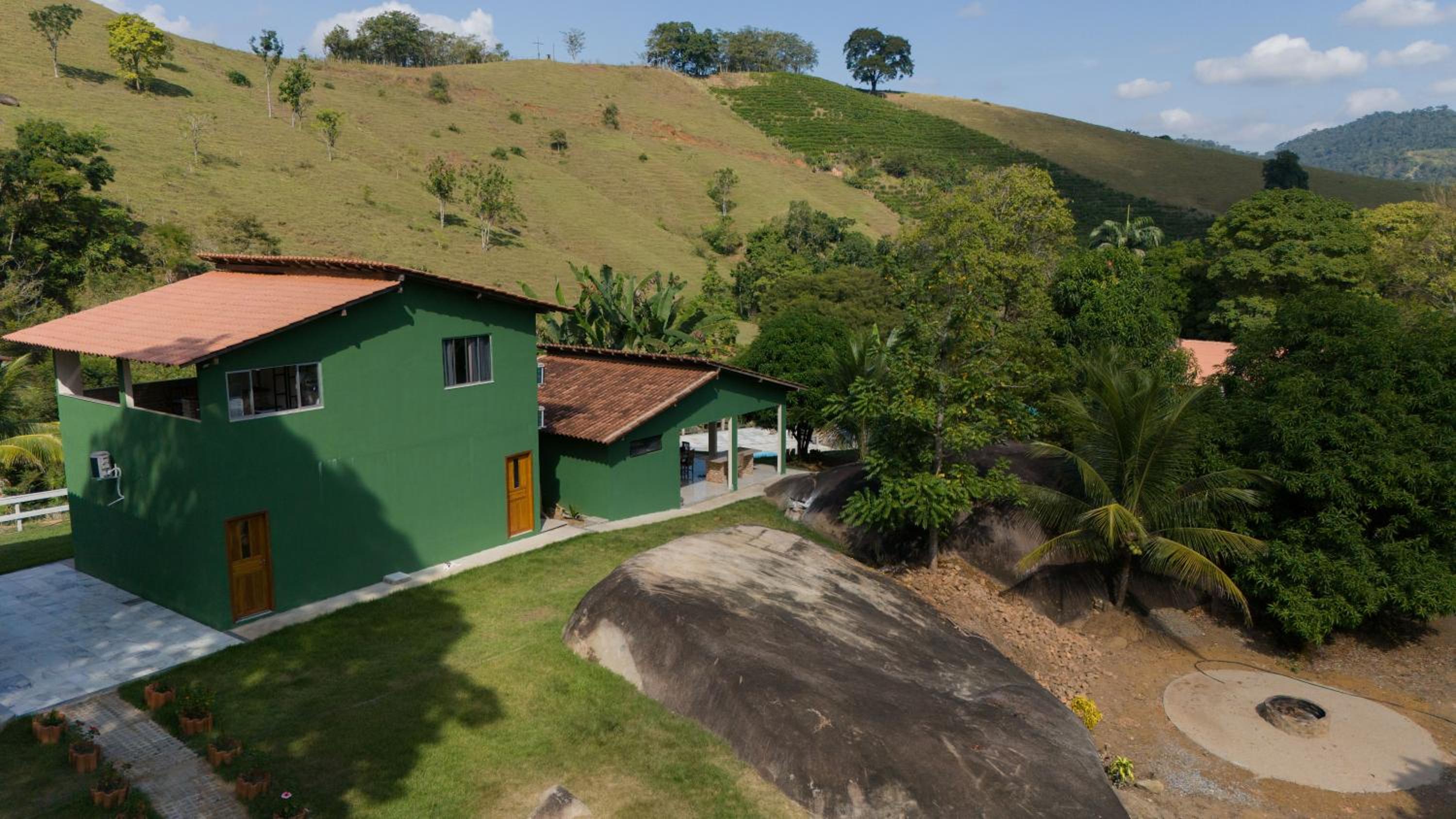 Chalés São João - a 500m da Cachoeira de Bom Jardim - com piscina