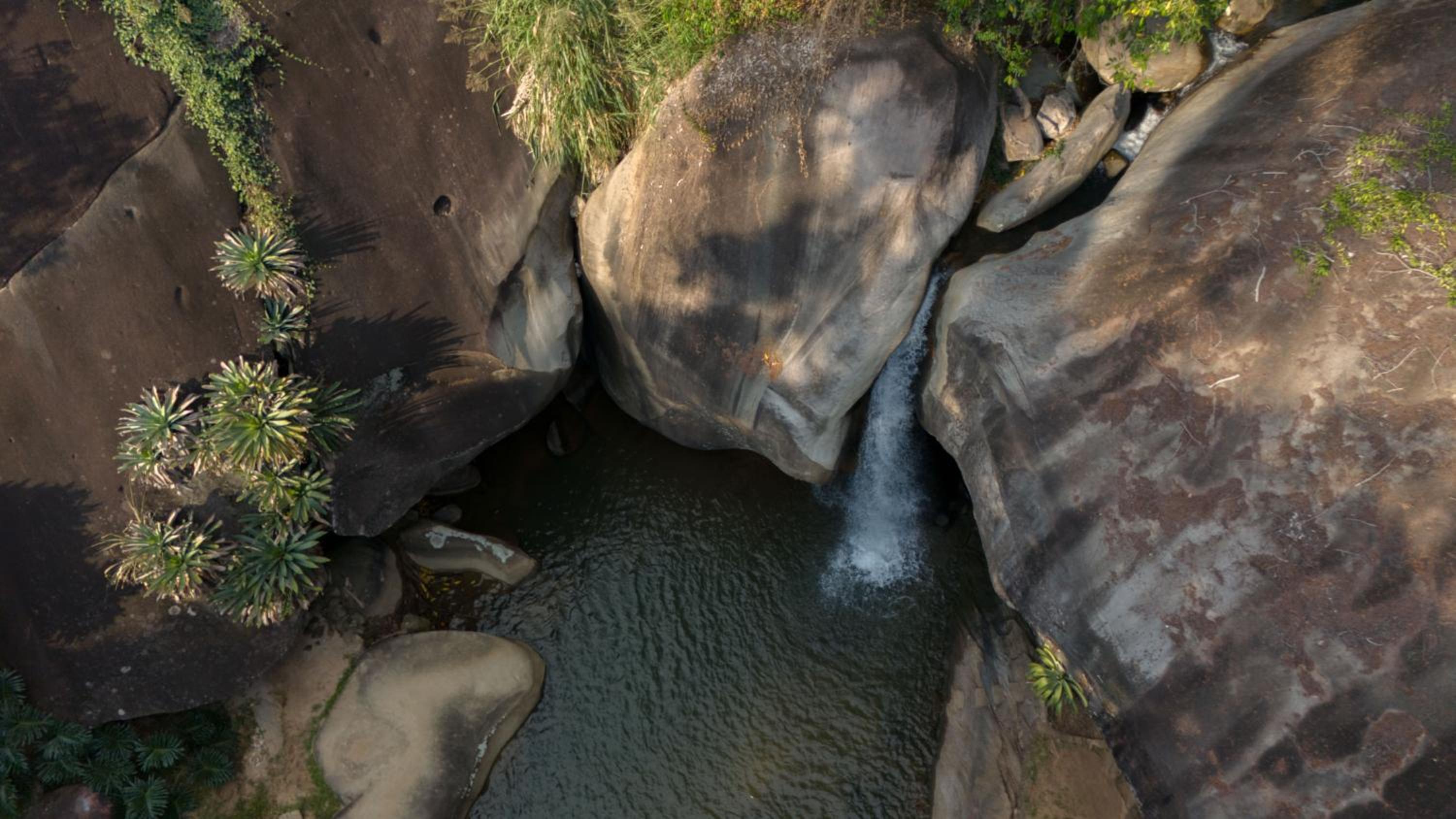 Chalés São João - a 500m da Cachoeira de Bom Jardim - com piscina