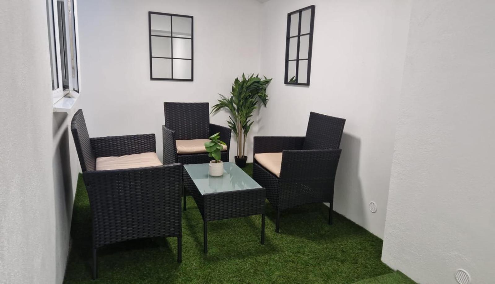 Modern 1-Bedroom Apartments near Shoreditch, Old Street & Hoxton by NourNest Apartments