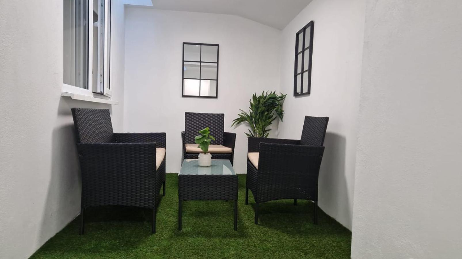 Modern 1-Bedroom Apartments near Shoreditch, Old Street & Hoxton by NourNest Apartments