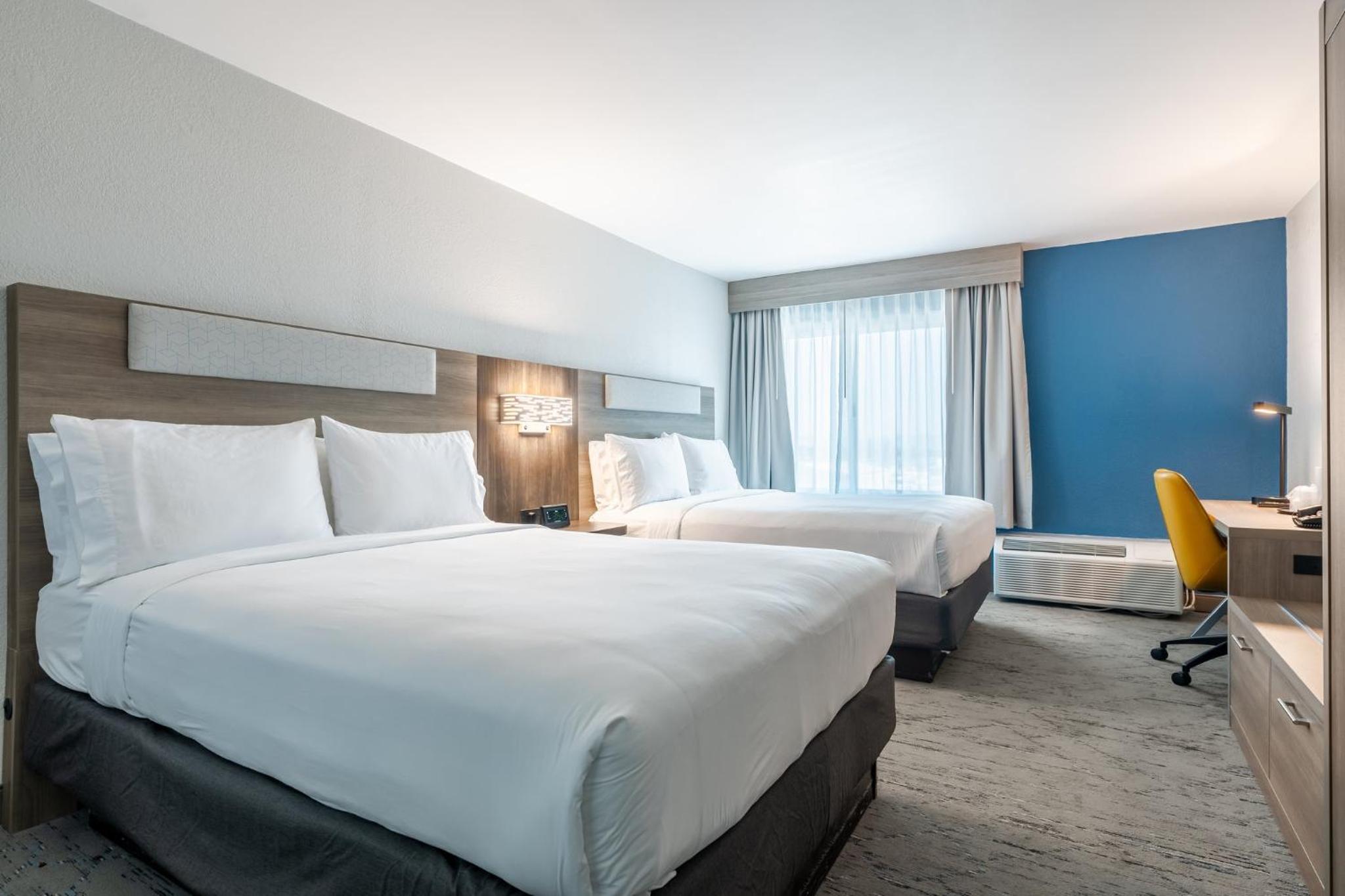 Van Nuys Vacations - Holiday Inn Express Van Nuys, an IHG Hotel - Property Image 4