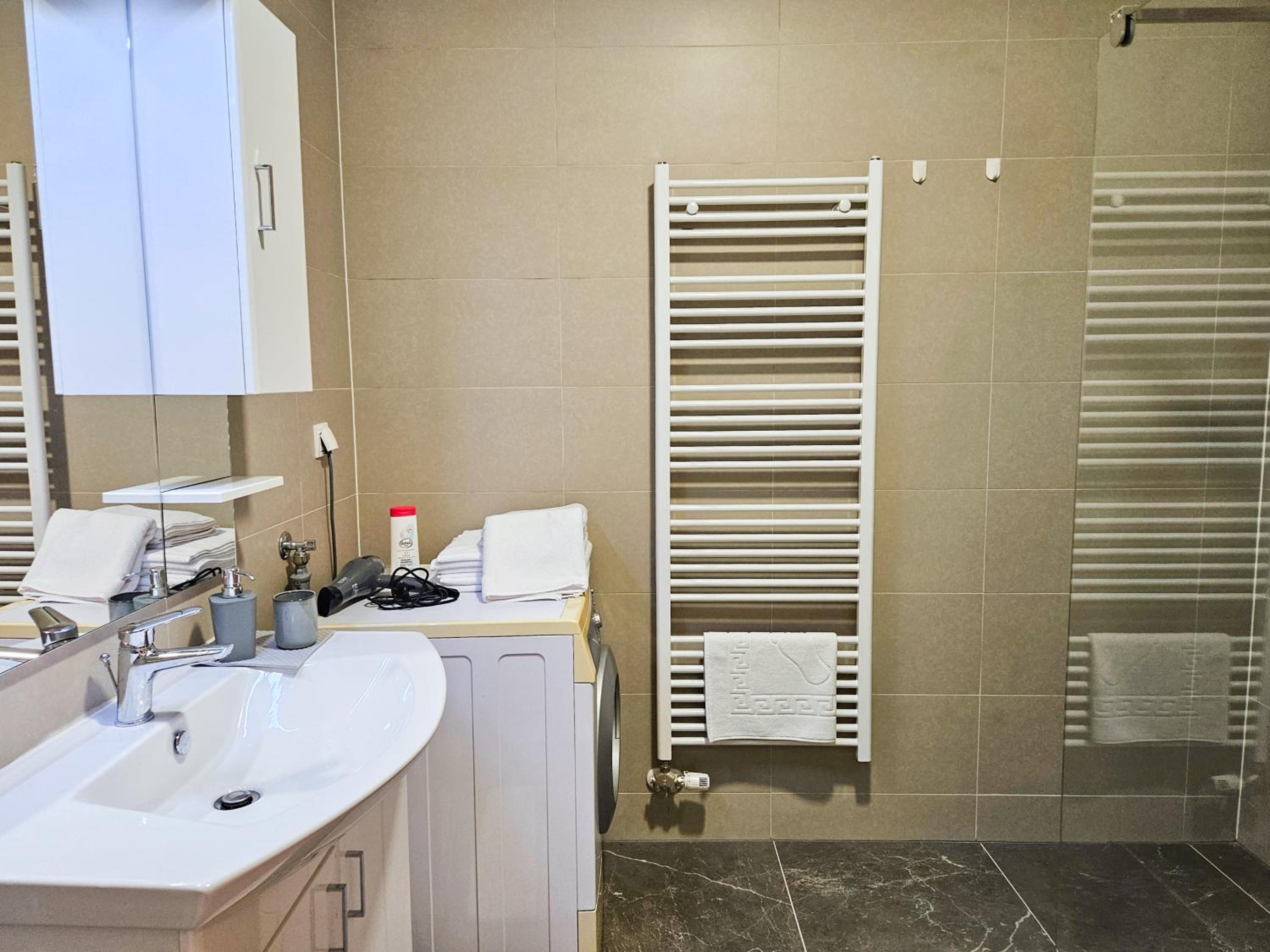 Apartman Kadic Bjelasnica - Free Private Garage Parking