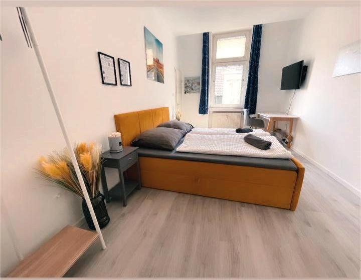 4 Schlafzimmer, Wintergarten & Terrasse & Parkplatz, nahe Hbf
