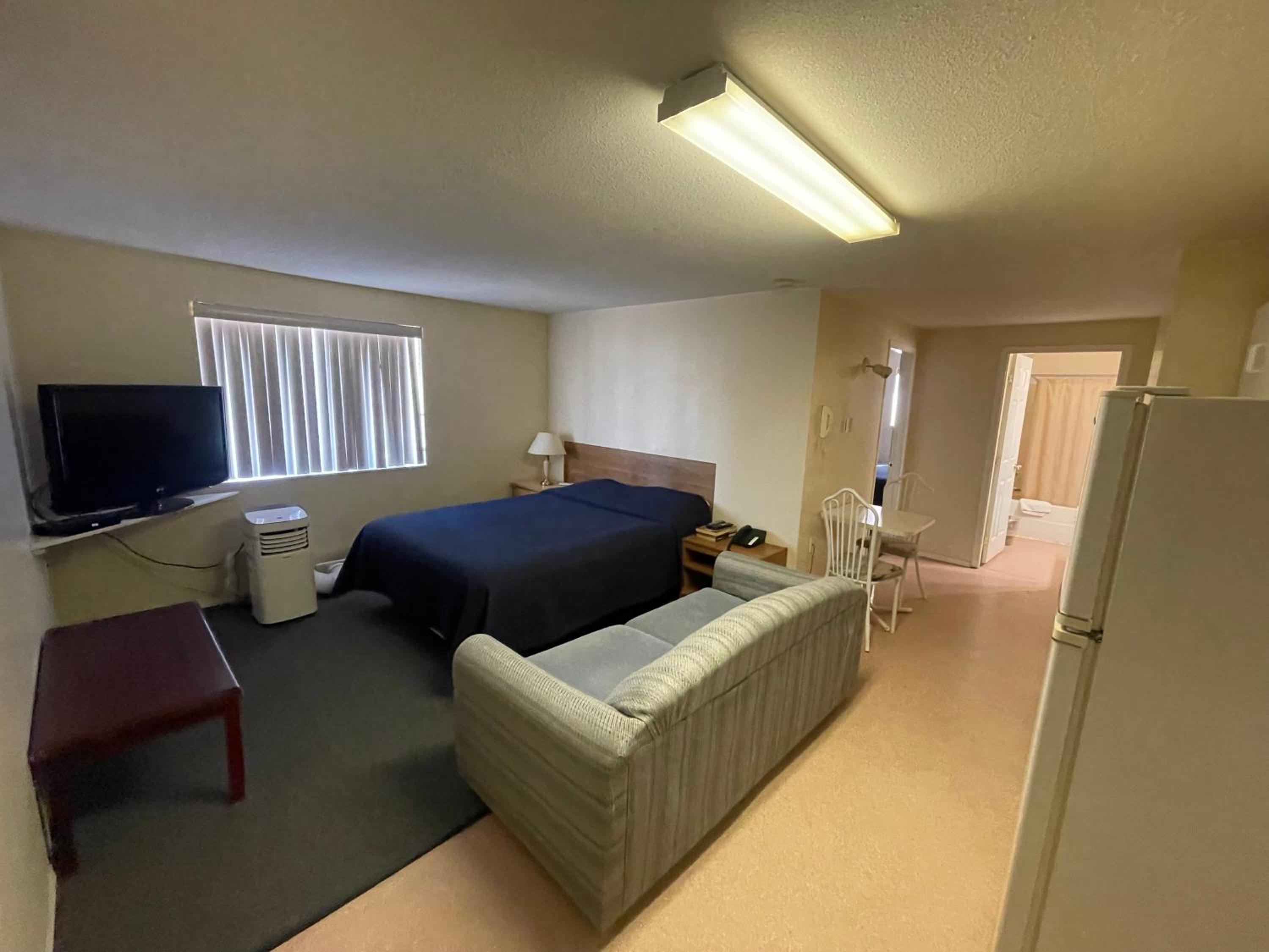 Quesnel Vacations - Fraser Bridge Inn - Property Image 6