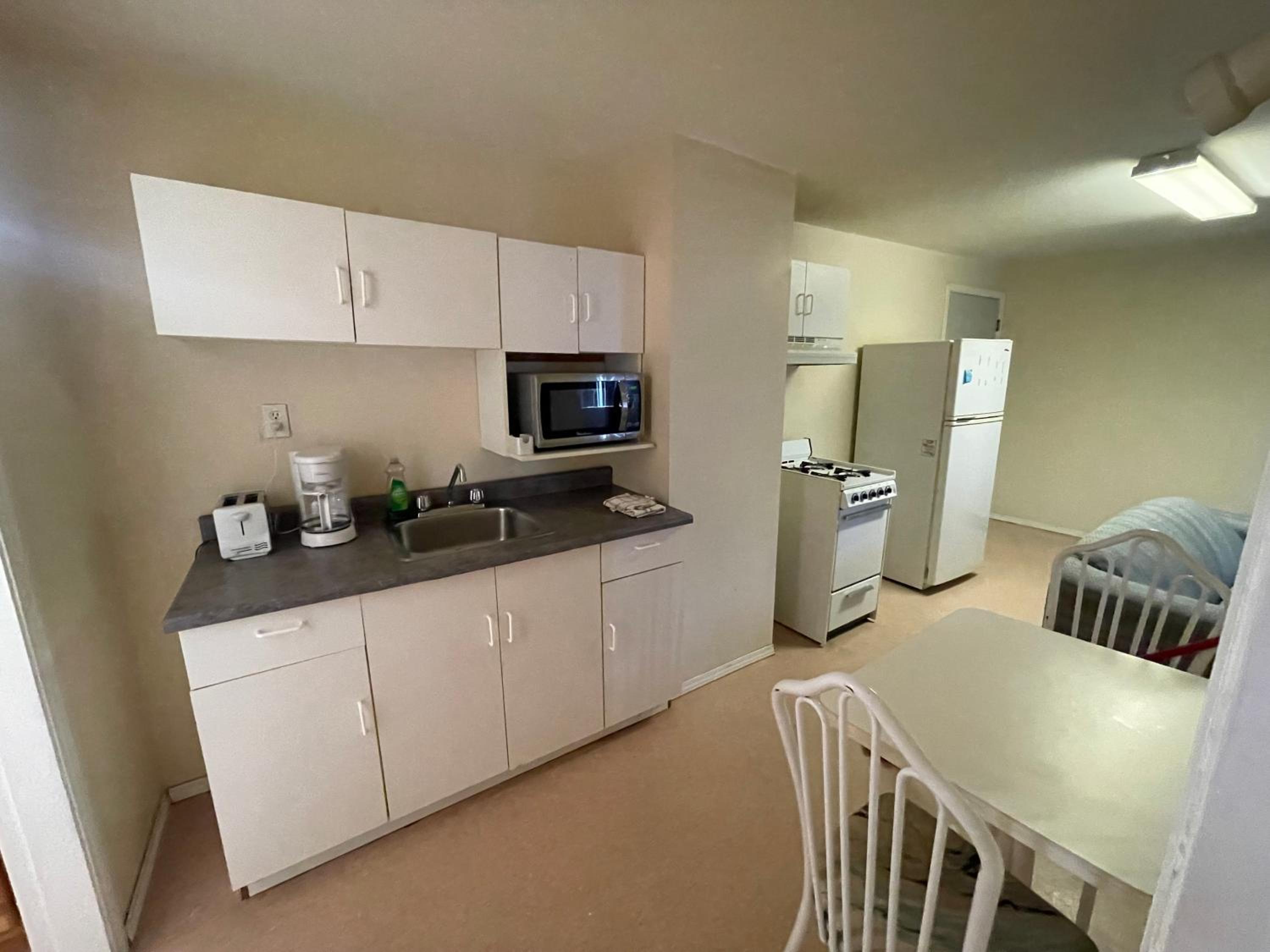 Quesnel Vacations - Fraser Bridge Inn - Property Image 5