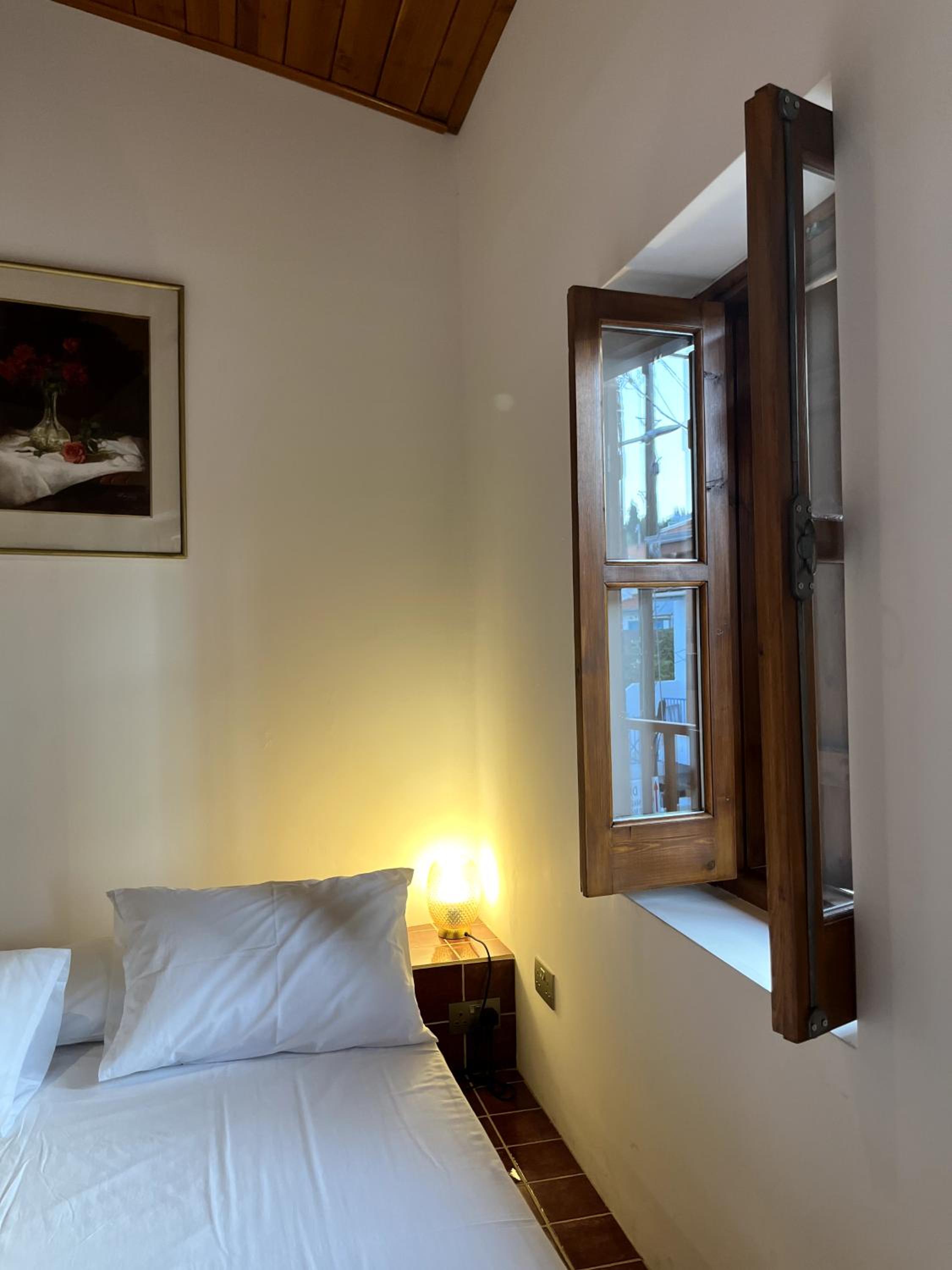 Stin Avli tou Pavlou Guest House