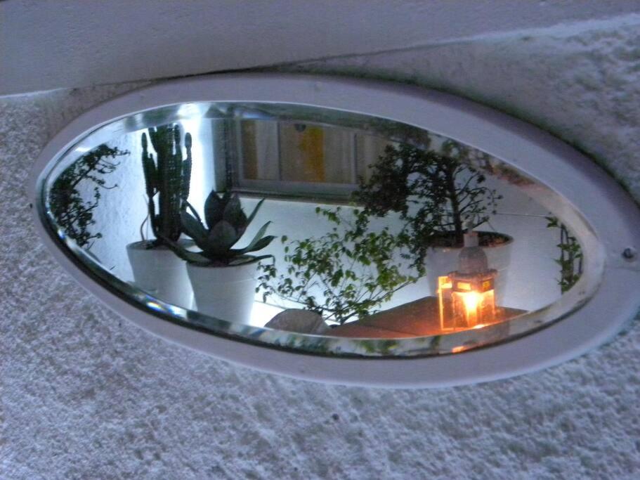 Na Praia, com Terraço e Jardim- Leblon 2 suítes
