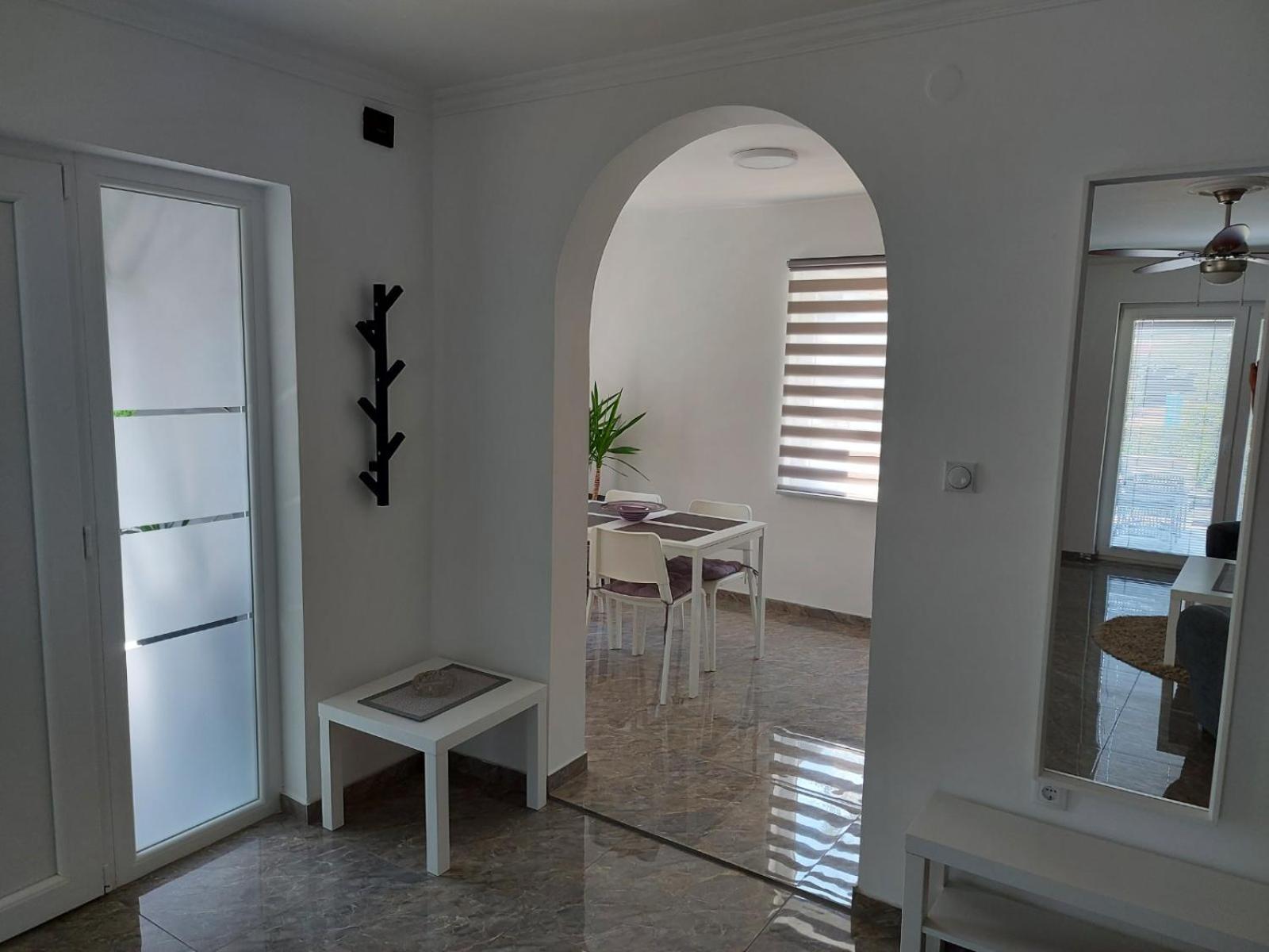 Silver Rose apartman