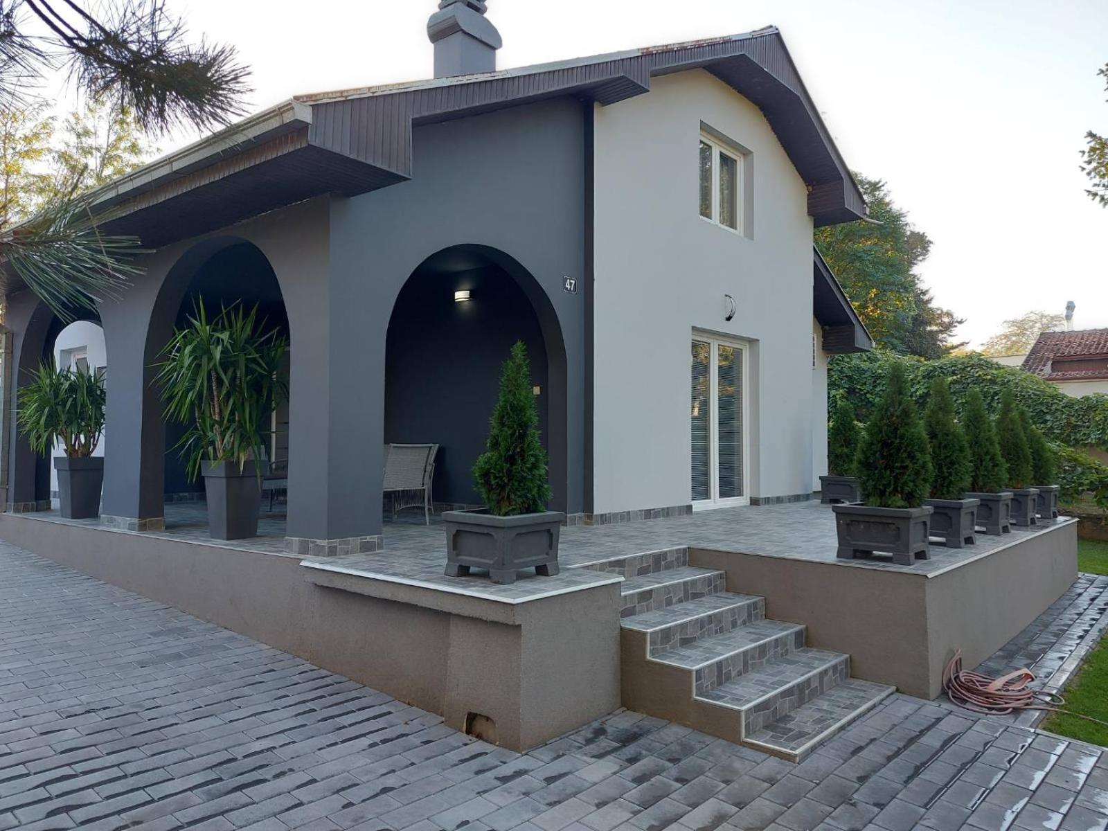 Silver Rose apartman
