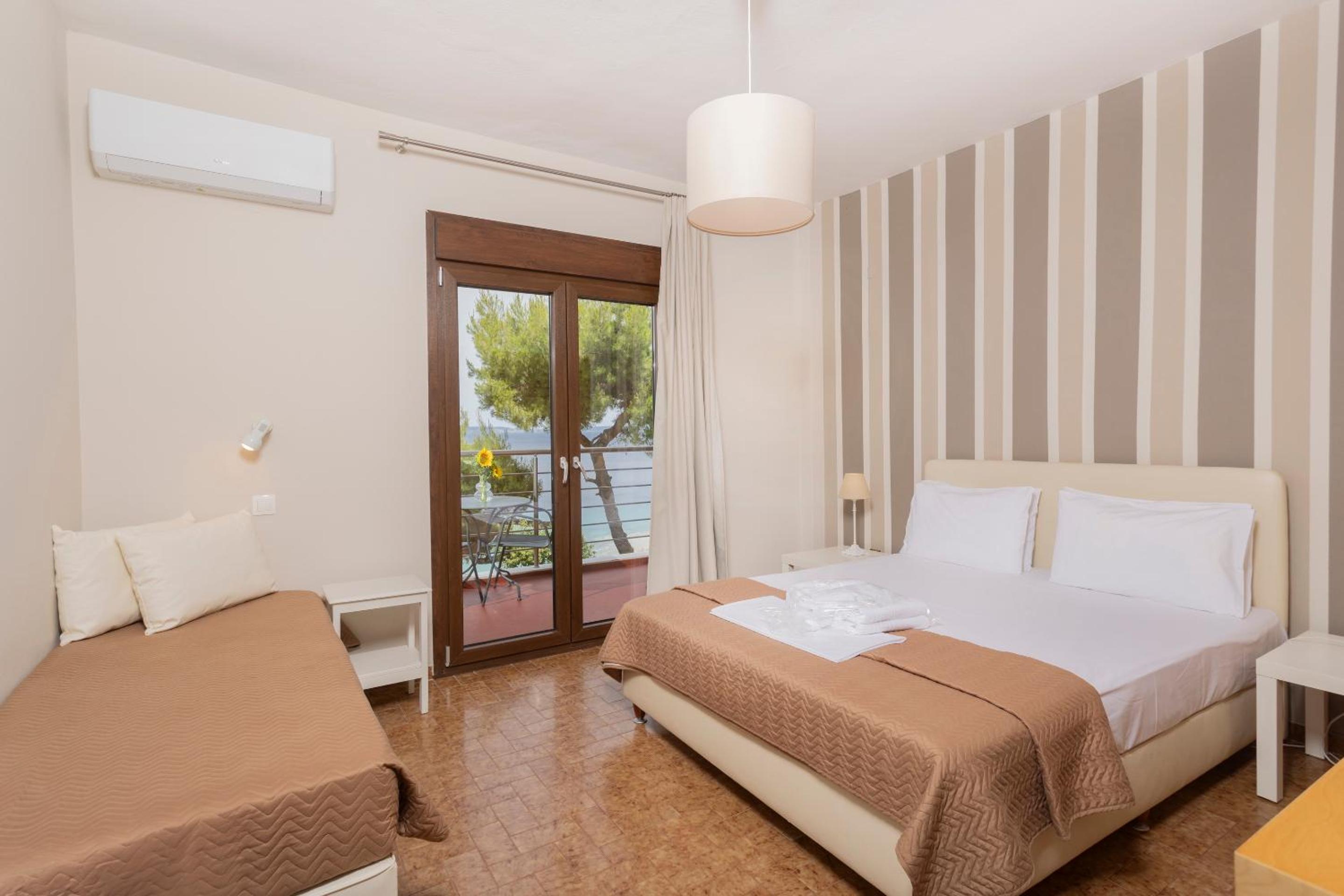 Sea View Apollo Apartments & Studios in Afytos