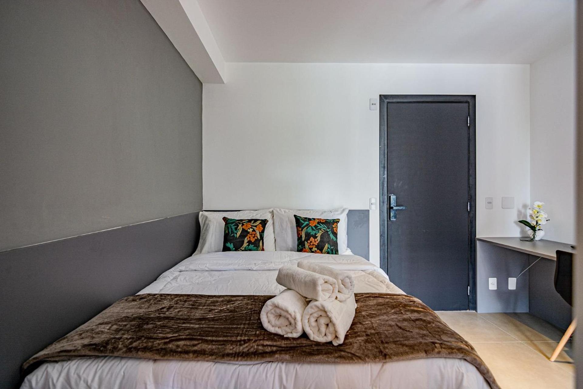 By Dabra House: Studios completos em Moema em frente ao shopping Ibirapuera