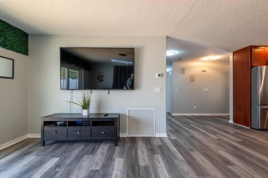 Cruise-Ready Oasis 15min to Beach & Port Canav & Huge Pool view 3