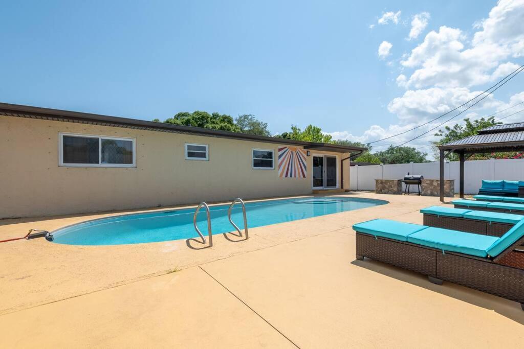 Cruise-Ready Oasis 15min to Beach & Port Canav & Huge Pool view 5