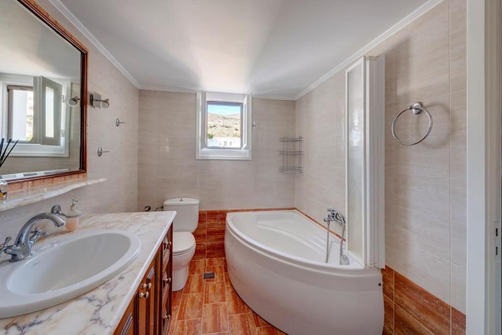 Cavos Suite view 4