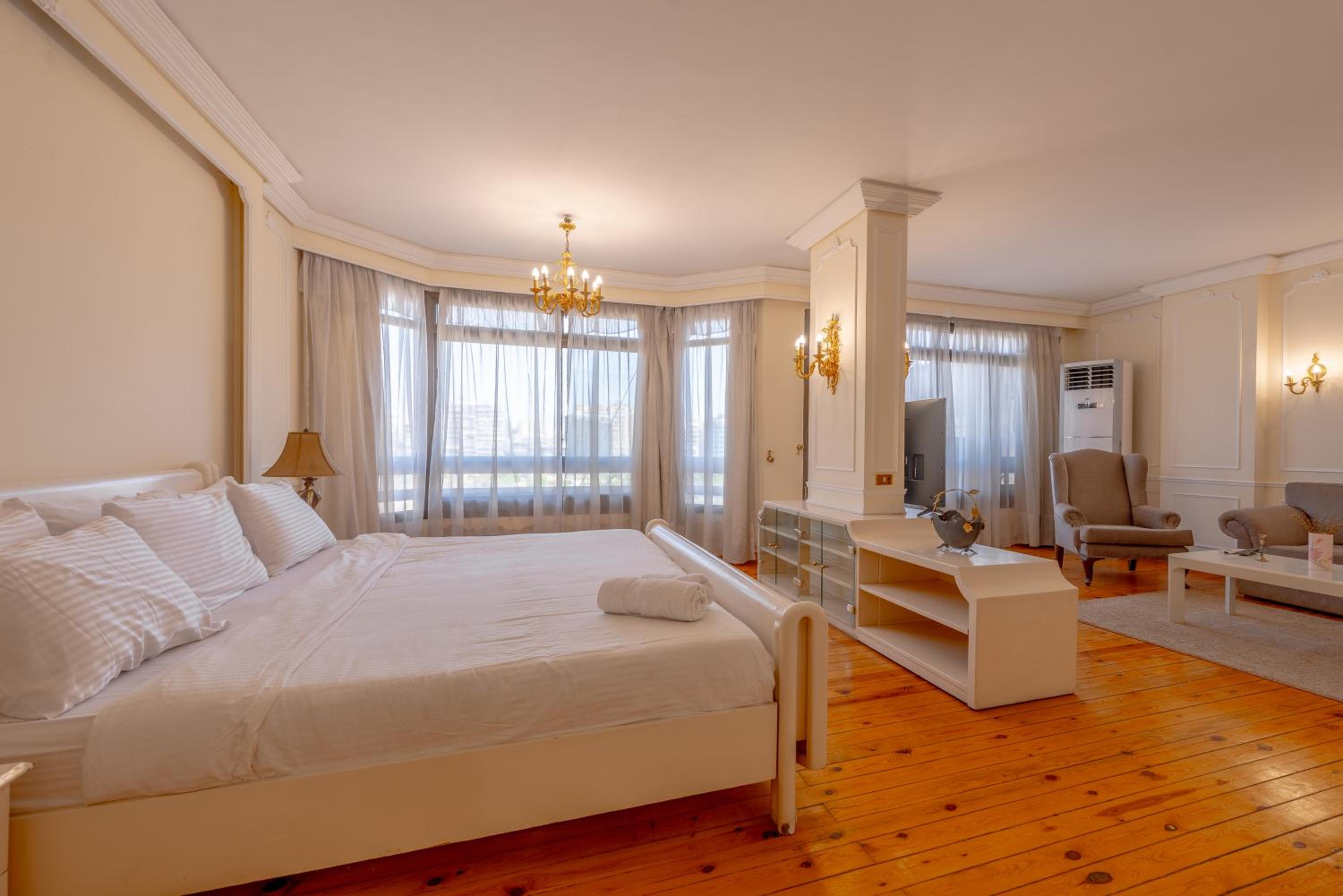 Royal 3 bedrooms apartment