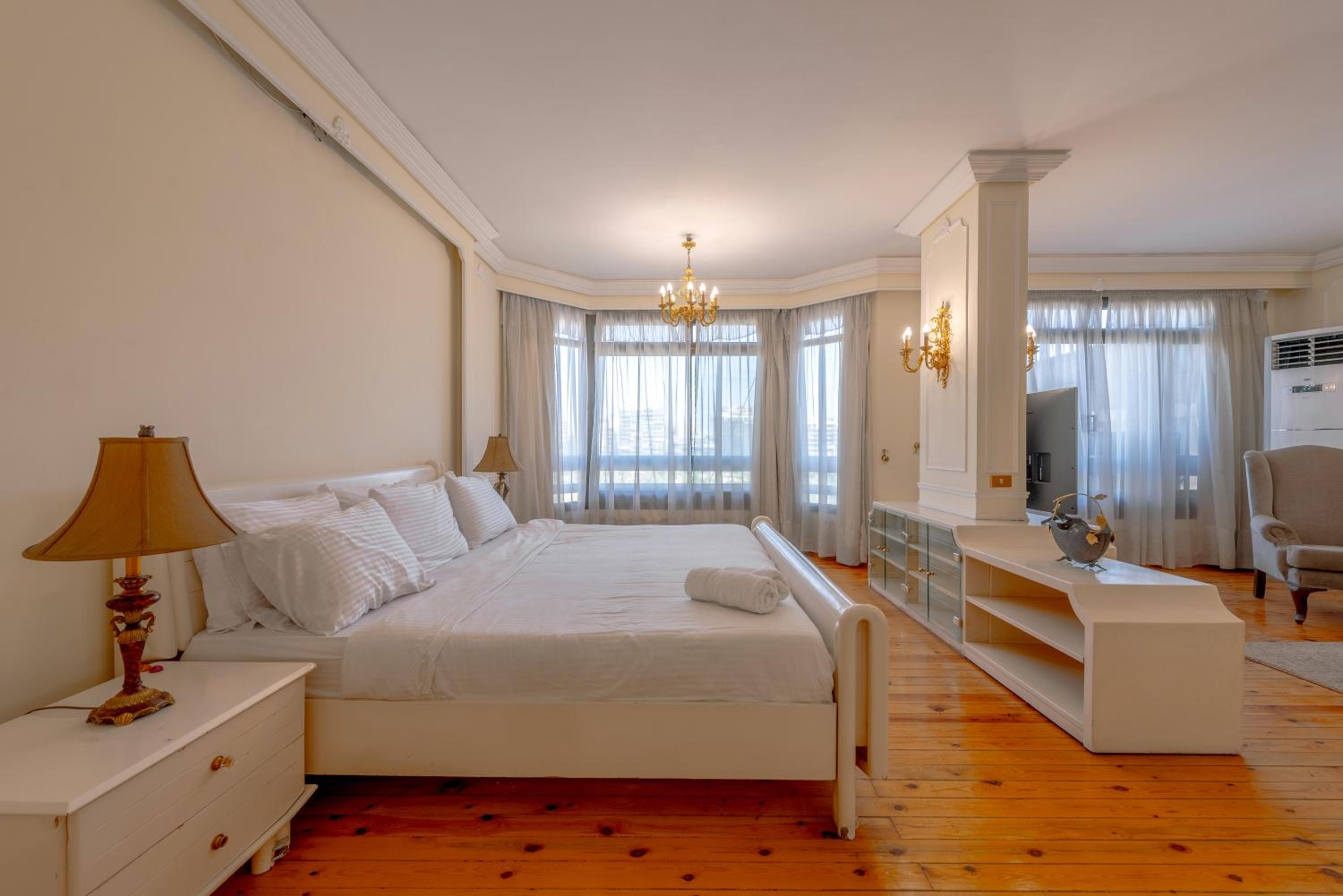 Royal 3 bedrooms apartment