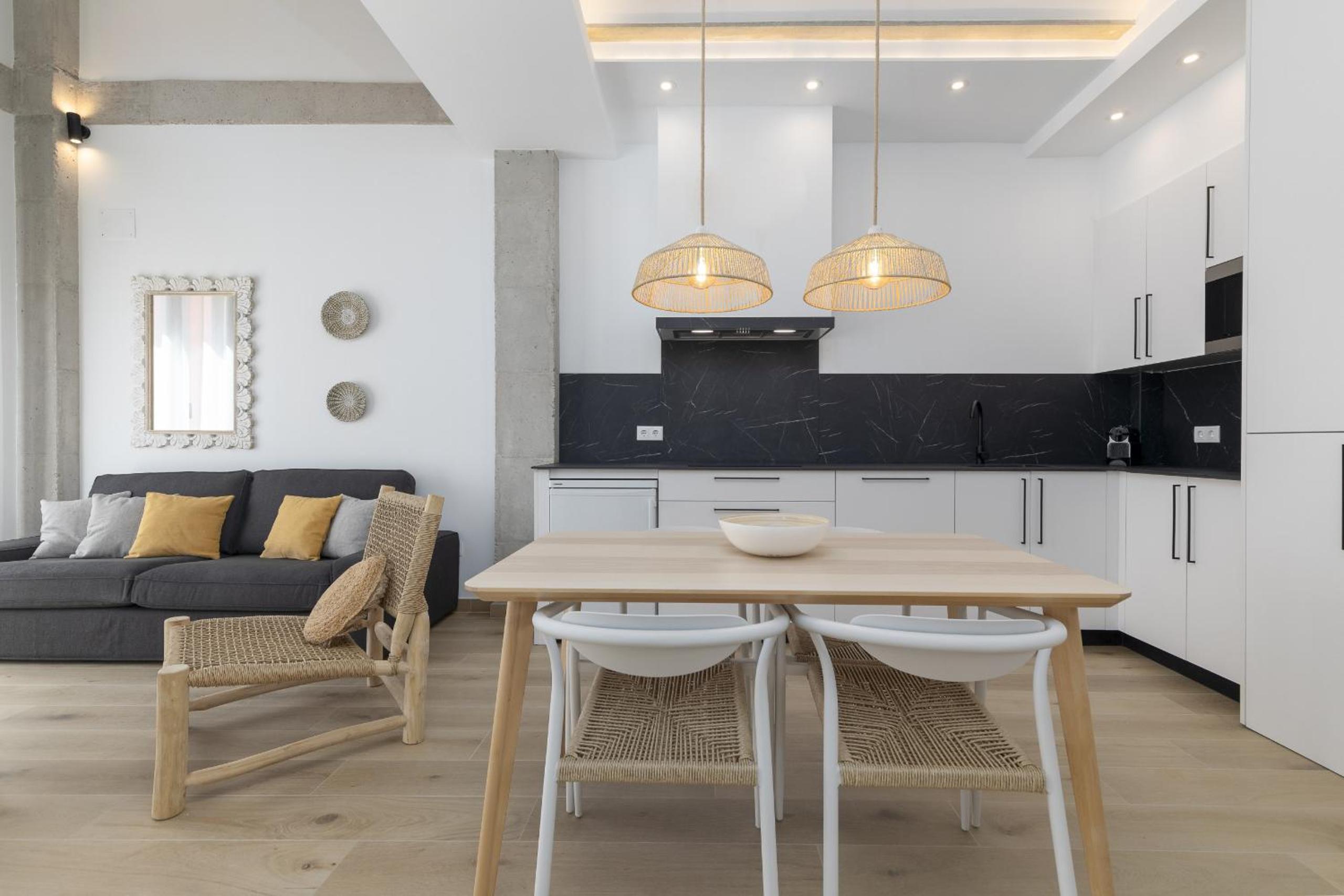 ApartUP Ca La Leni Beach IV view 3