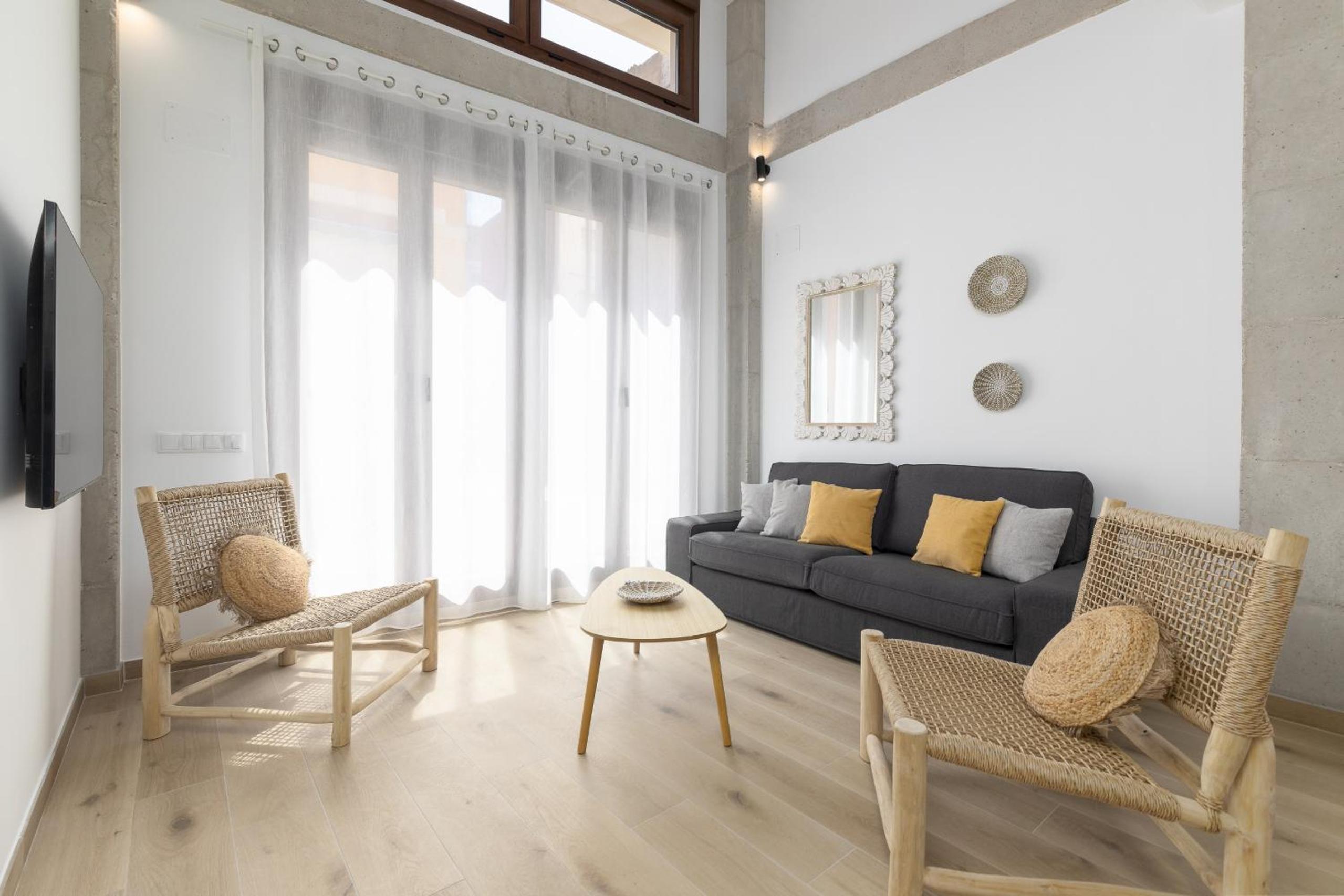 ApartUP Ca La Leni Beach IV view 5