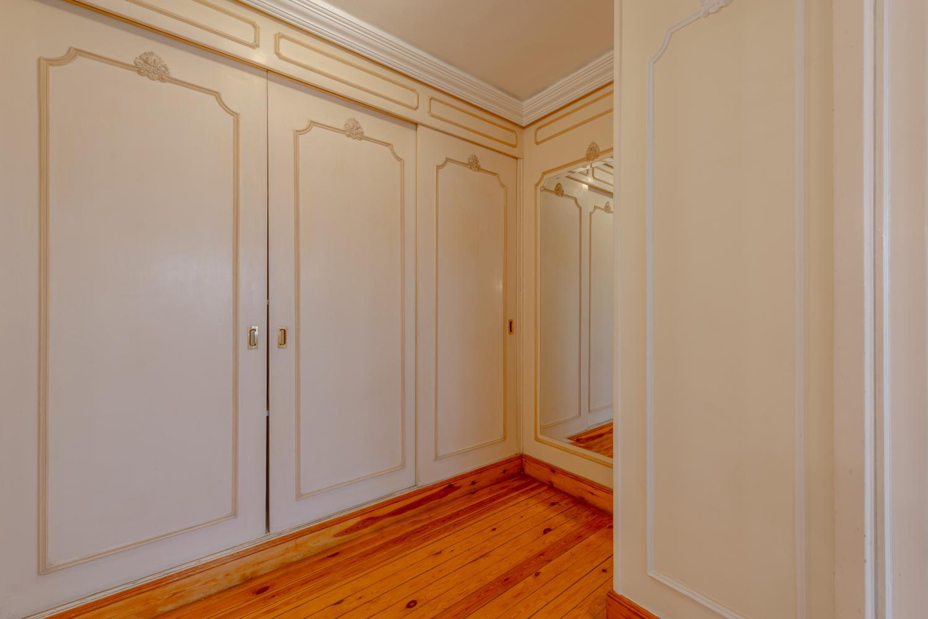 Royal 3 bedrooms apartment
