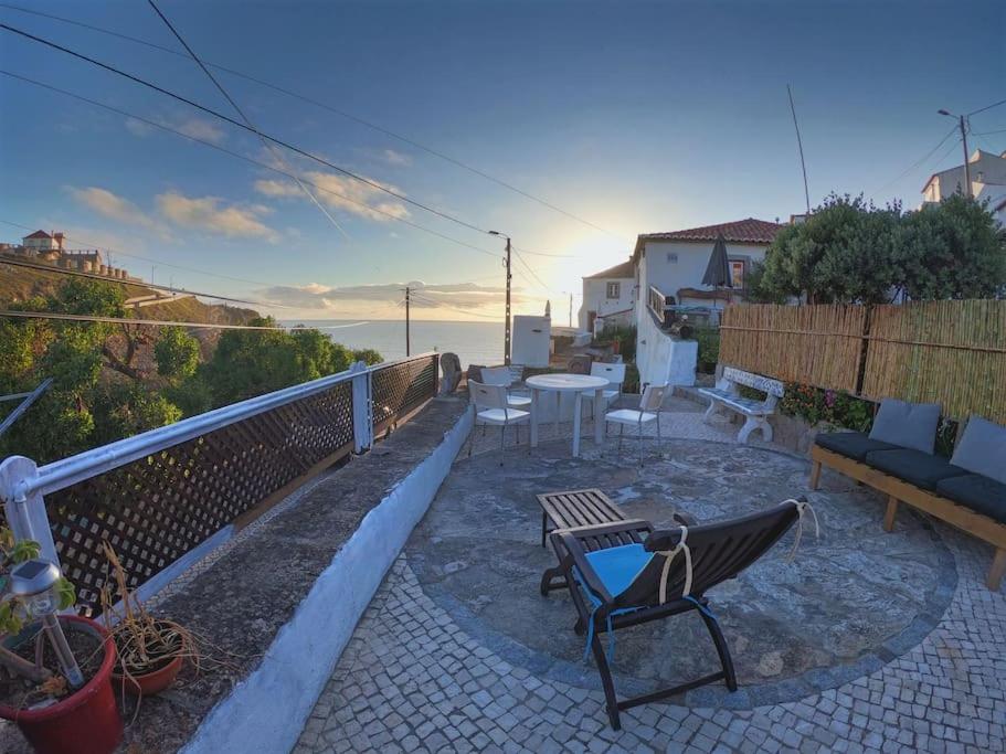 Rustic House on the Beach - Azenhas do Mar view 4