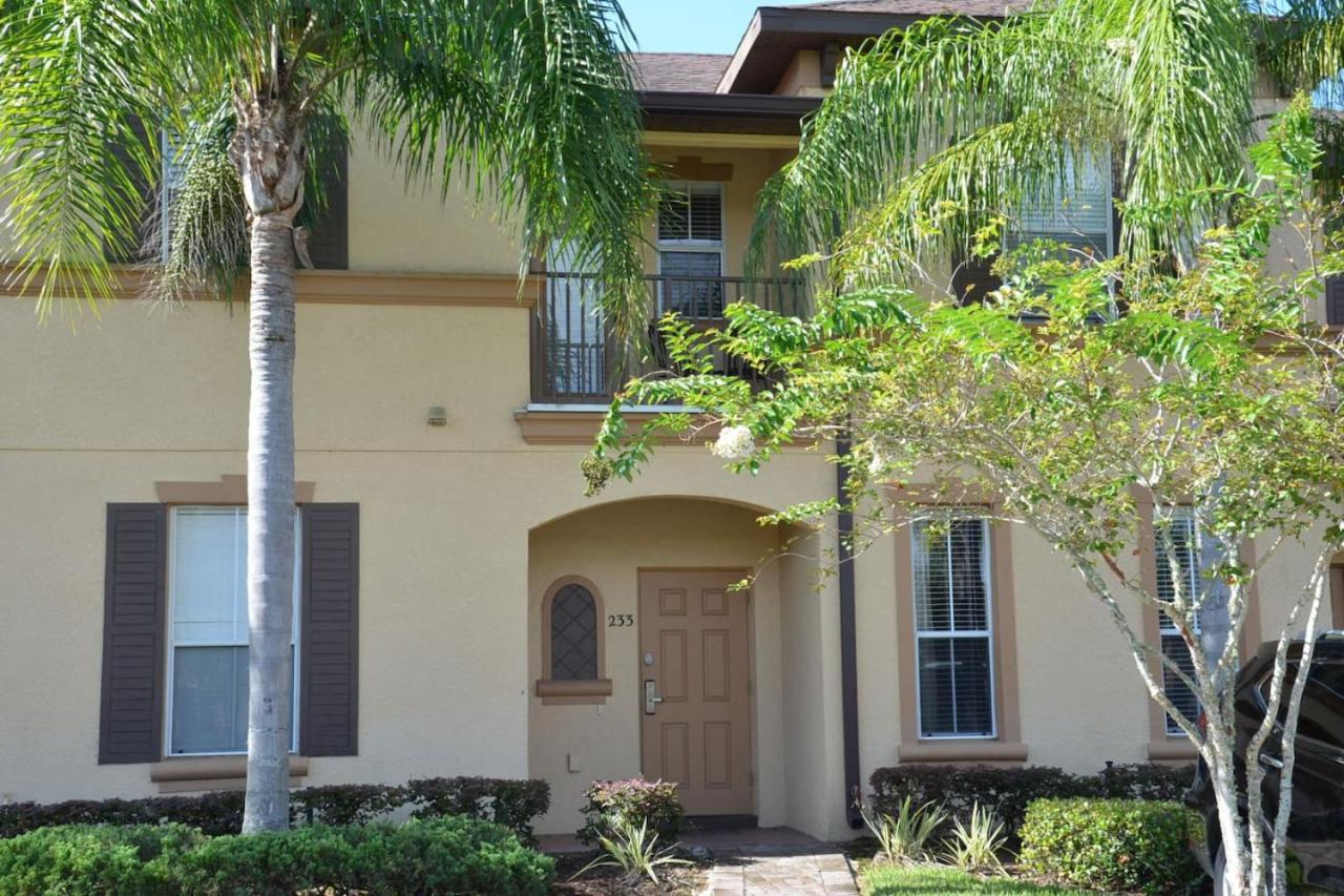 Premium 3 Bed 3 Bath Townhome view 3