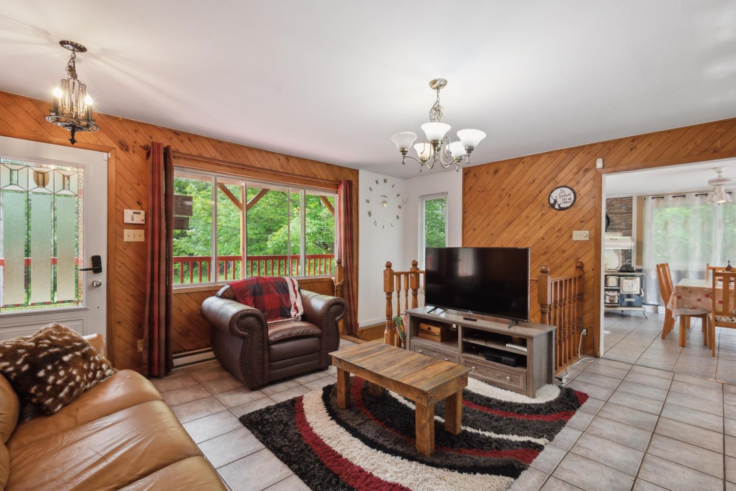 Havre de détente avec foyer et spa