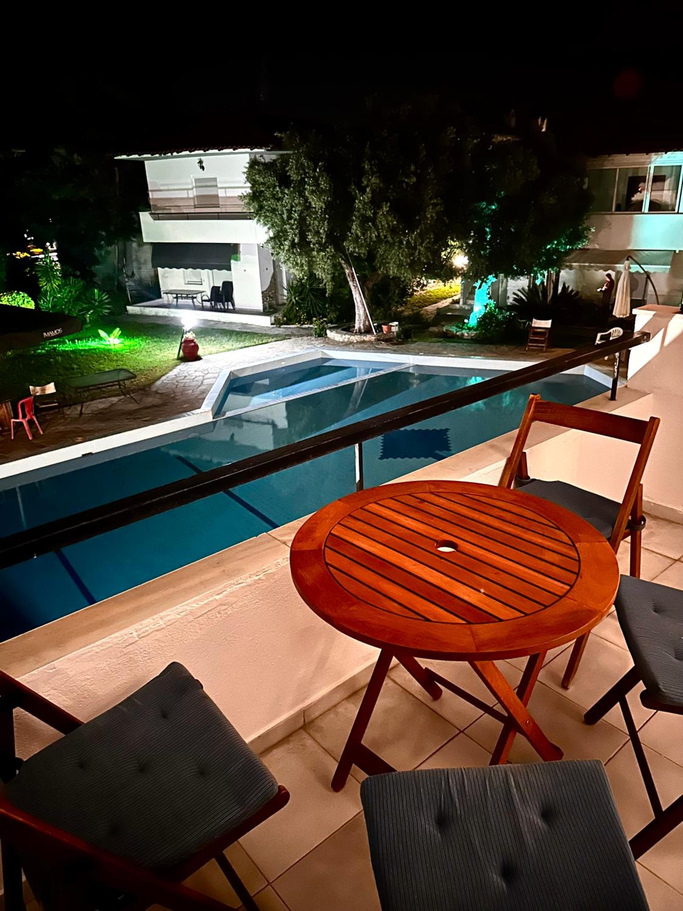 Palm trees apartment