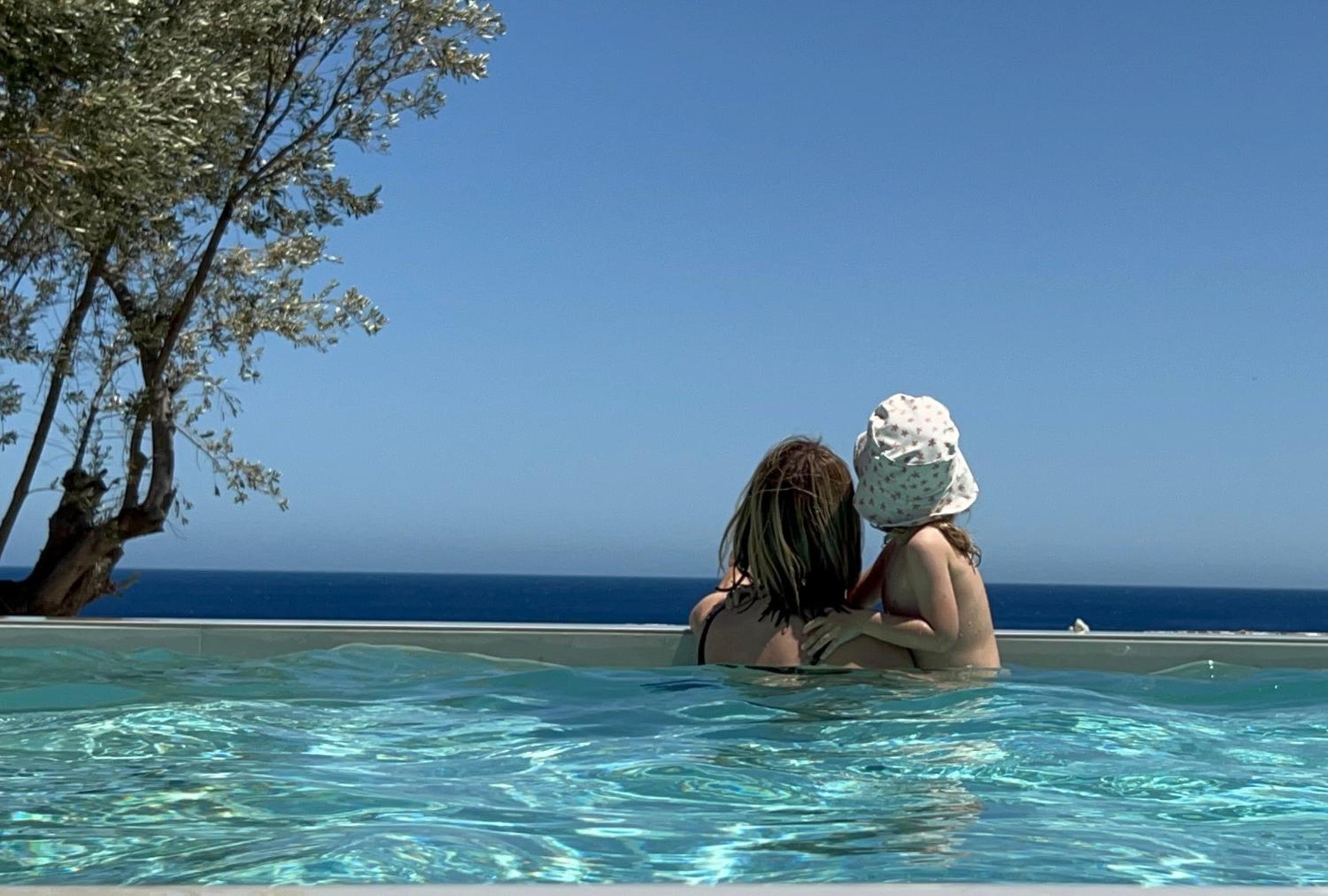 Sterna Suites