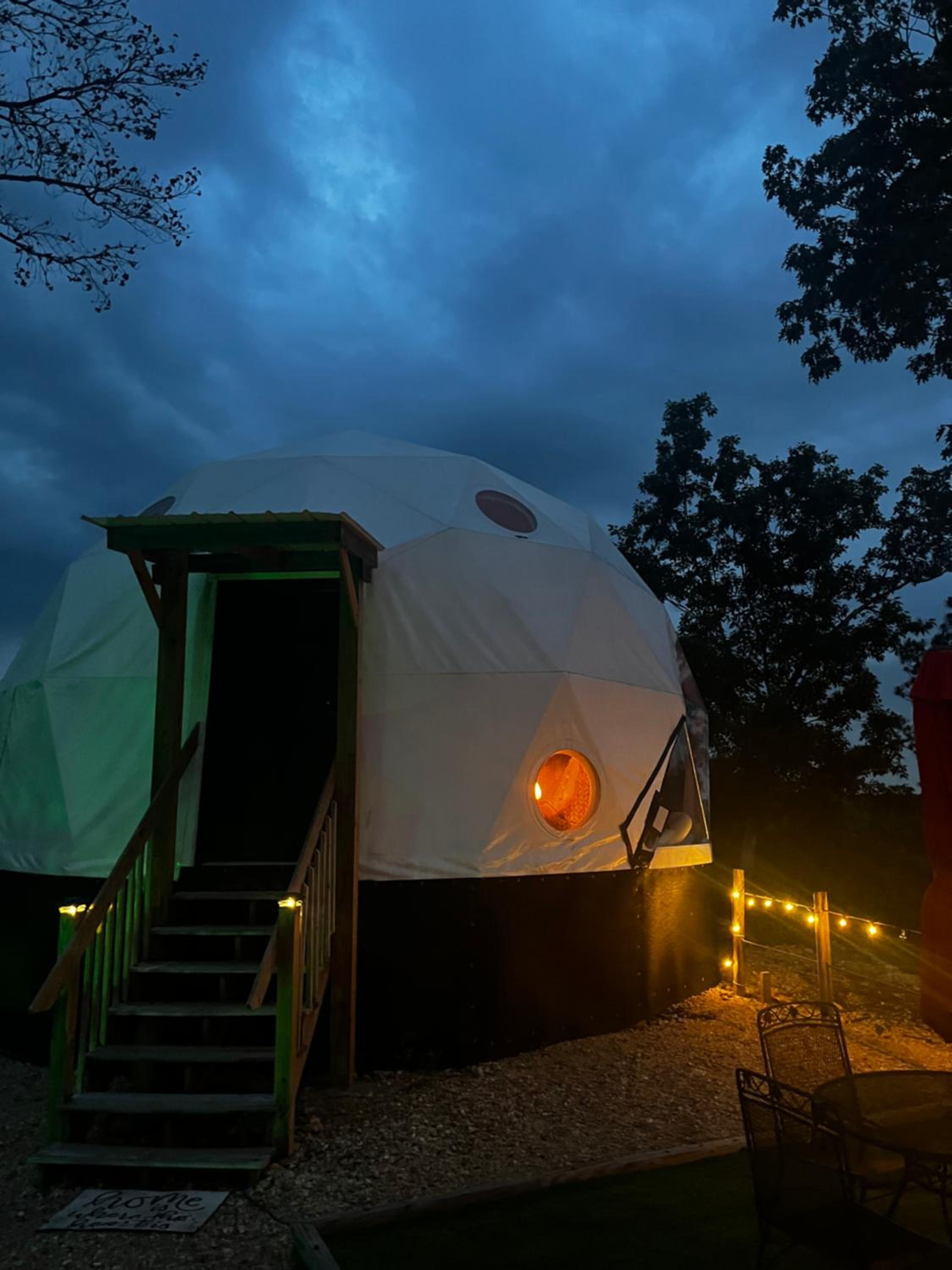 WATERFRONT LUXURY GLAMPING DOME