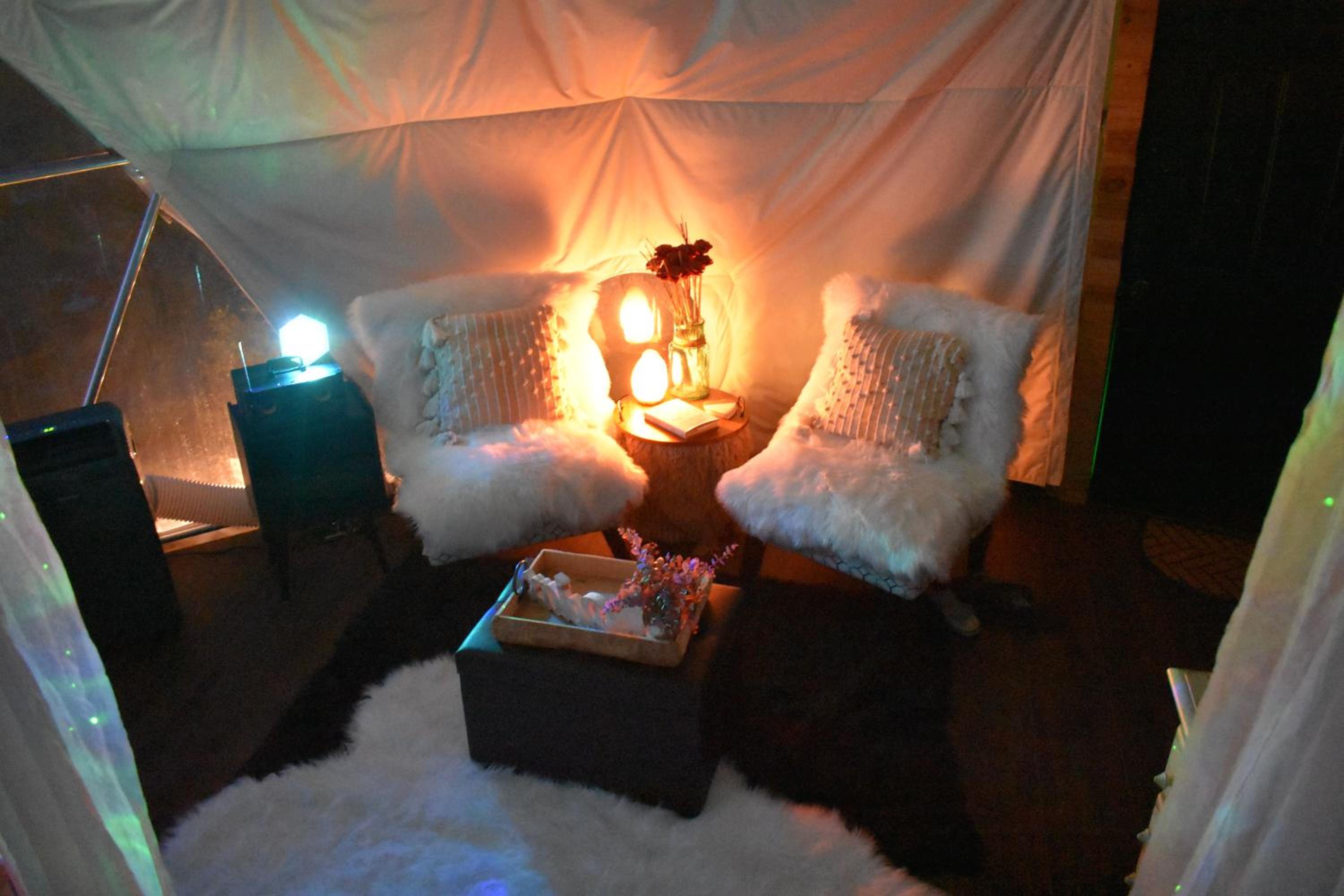 WATERFRONT LUXURY GLAMPING DOME