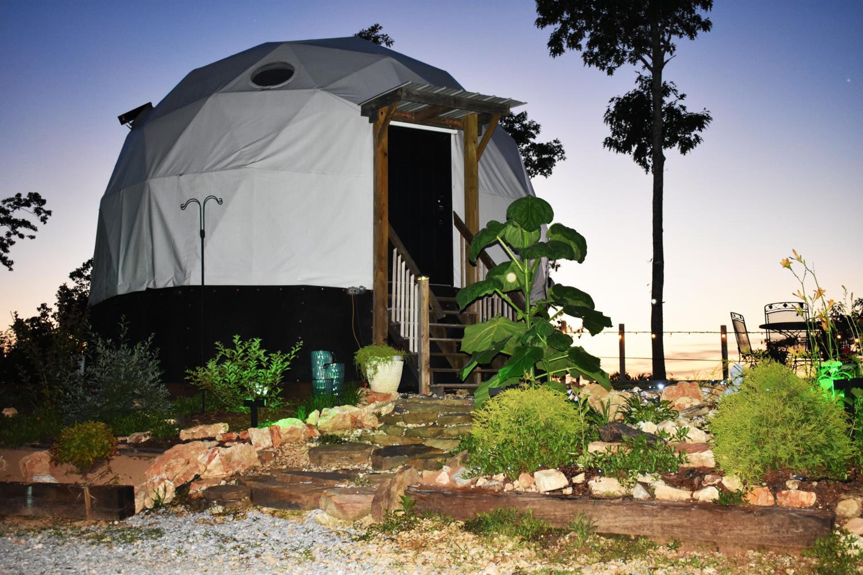 WATERFRONT LUXURY GLAMPING DOME
