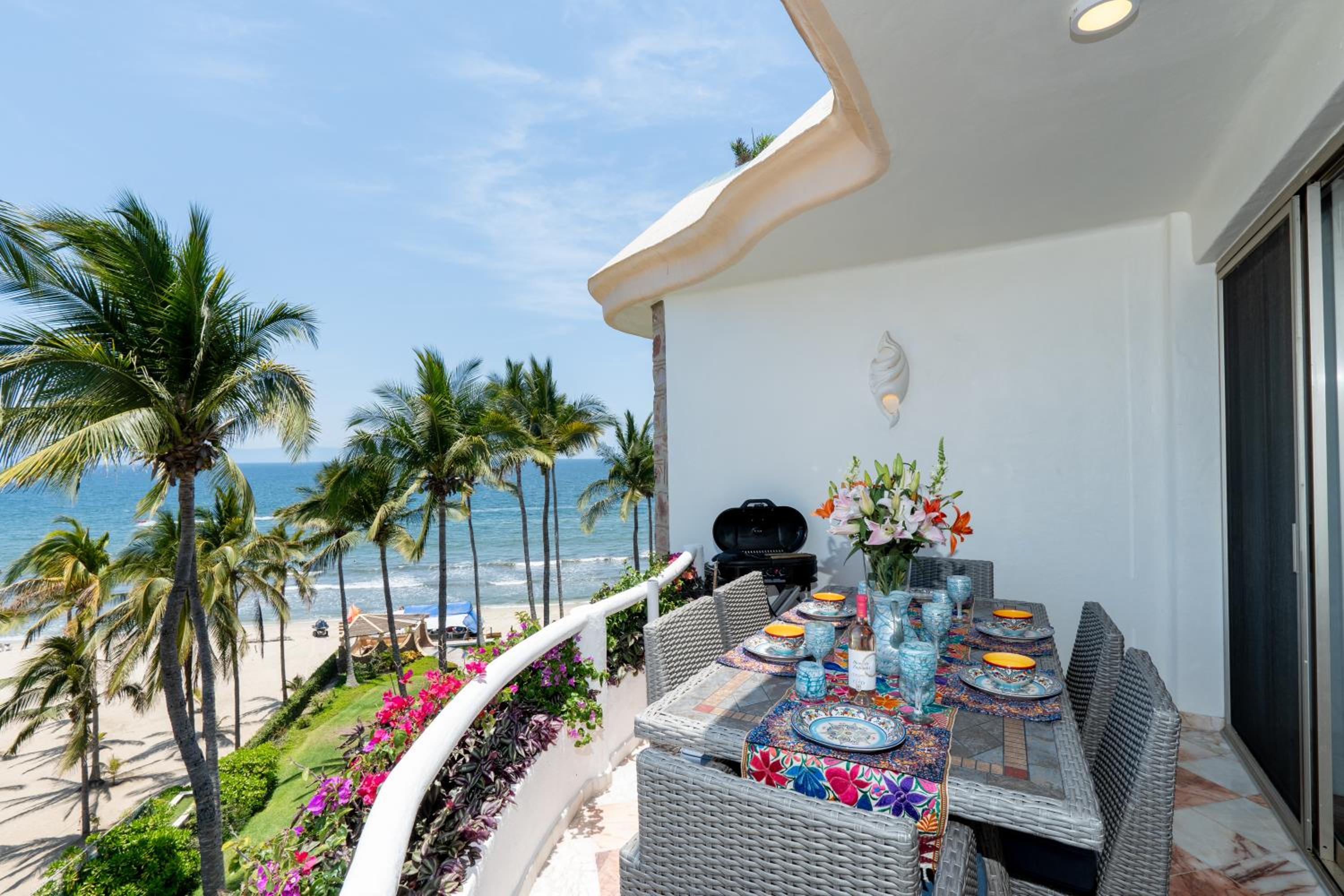 Ocean Front, With Pool, 6 People, Quinta del Mar PH502 view 4