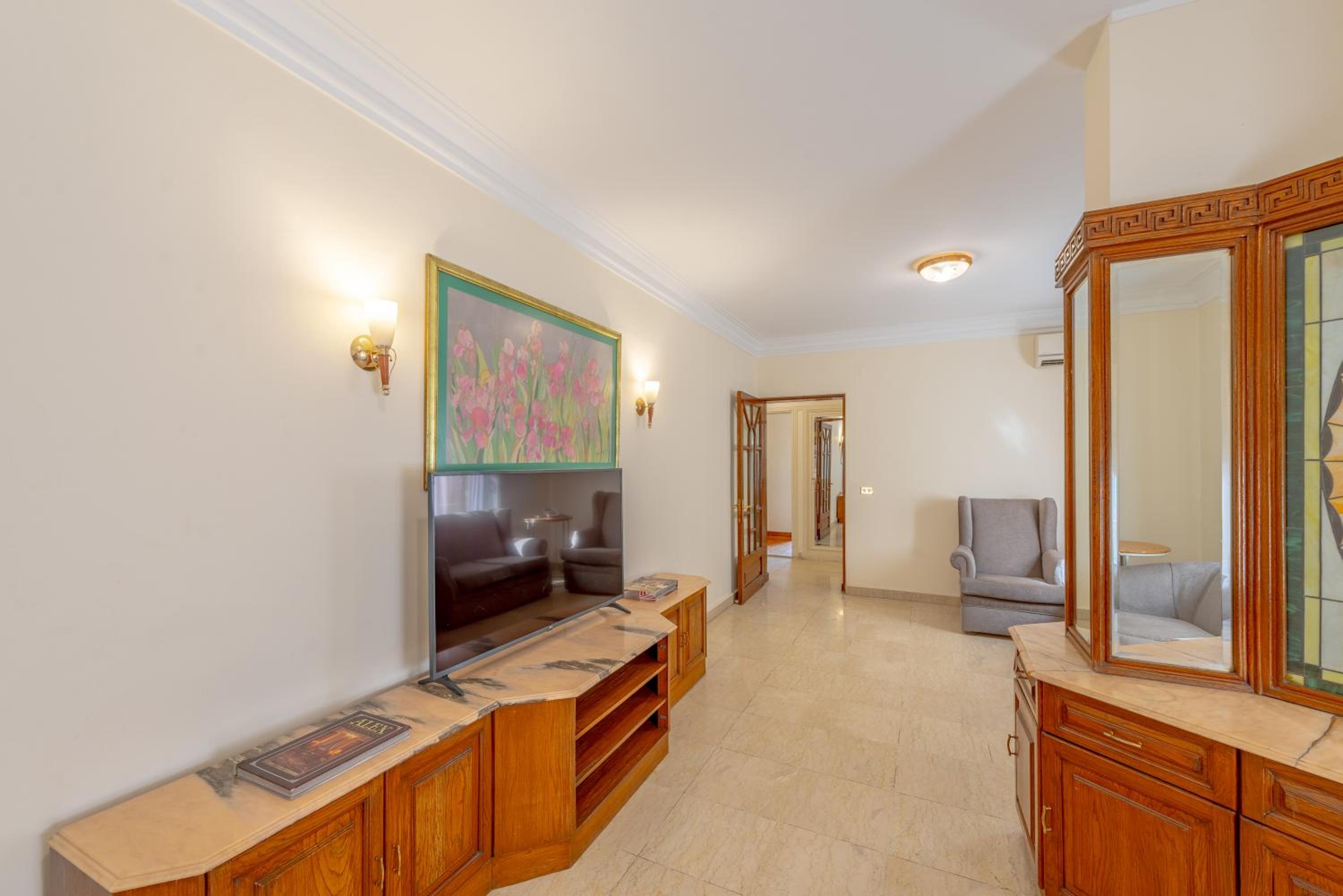 Royal 3 bedrooms apartment