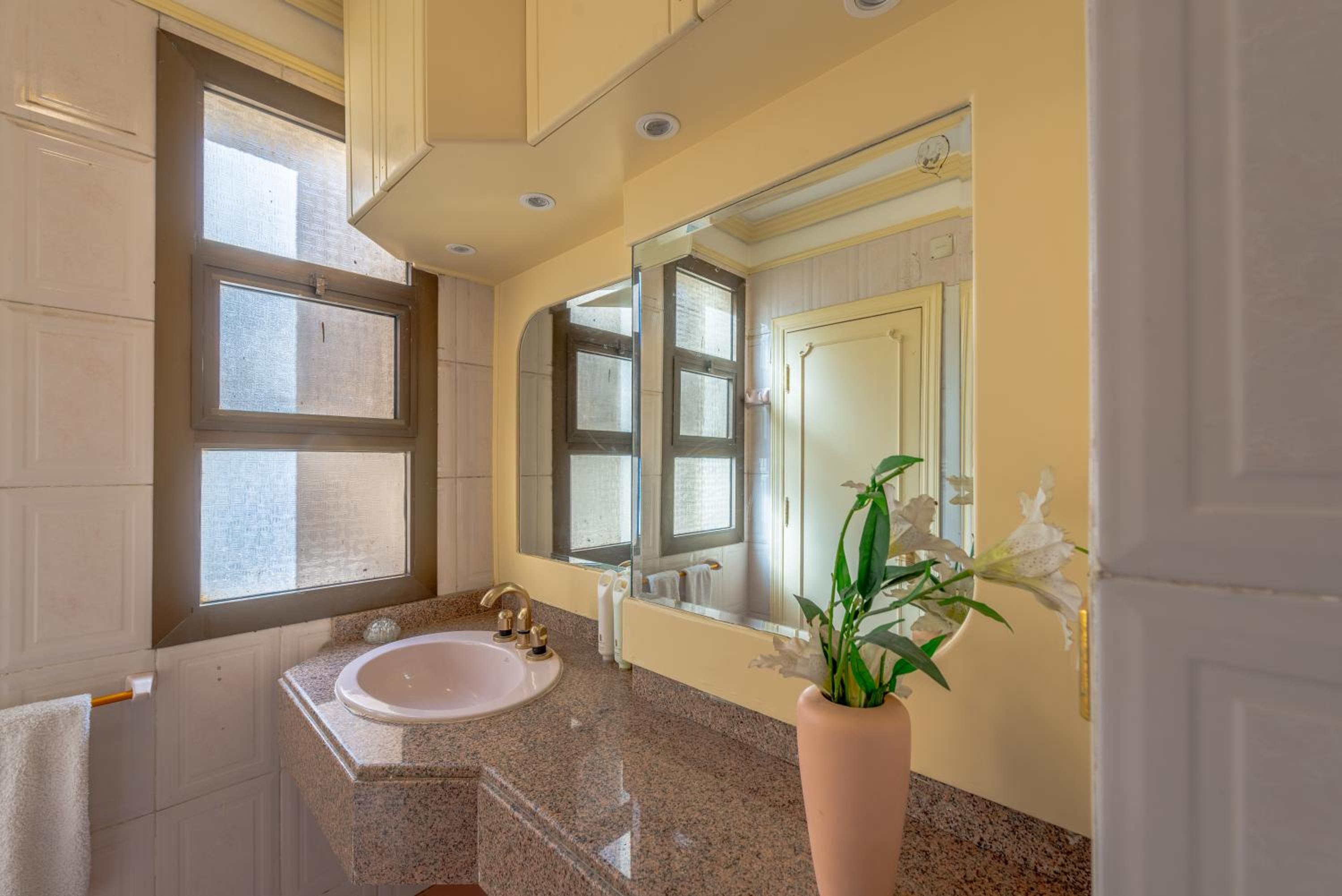 Royal 3 bedrooms apartment