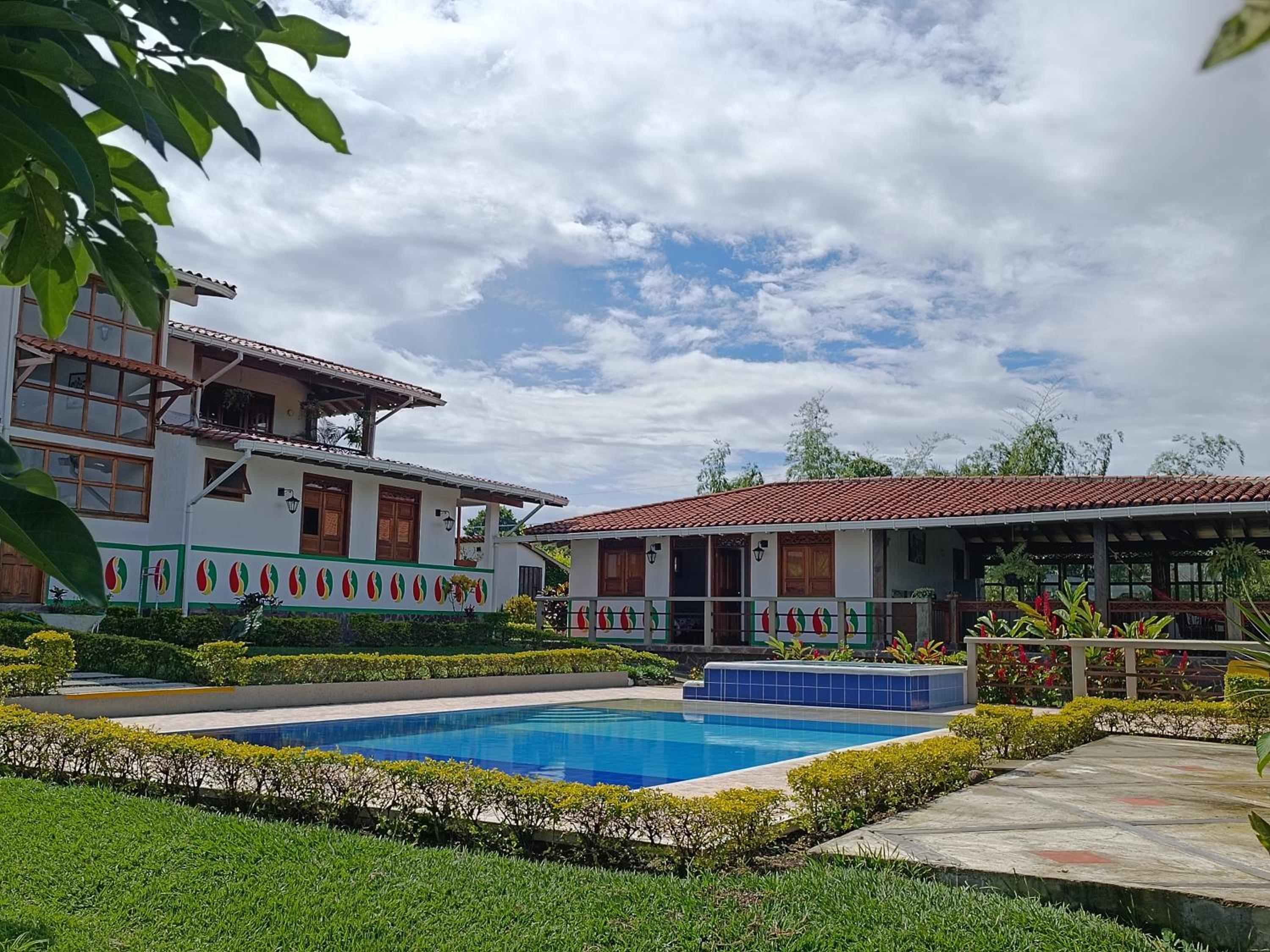 FINCA Casa Santa Rita Montenegro, la experiencia de la naturaleza y un buen cafe X 24