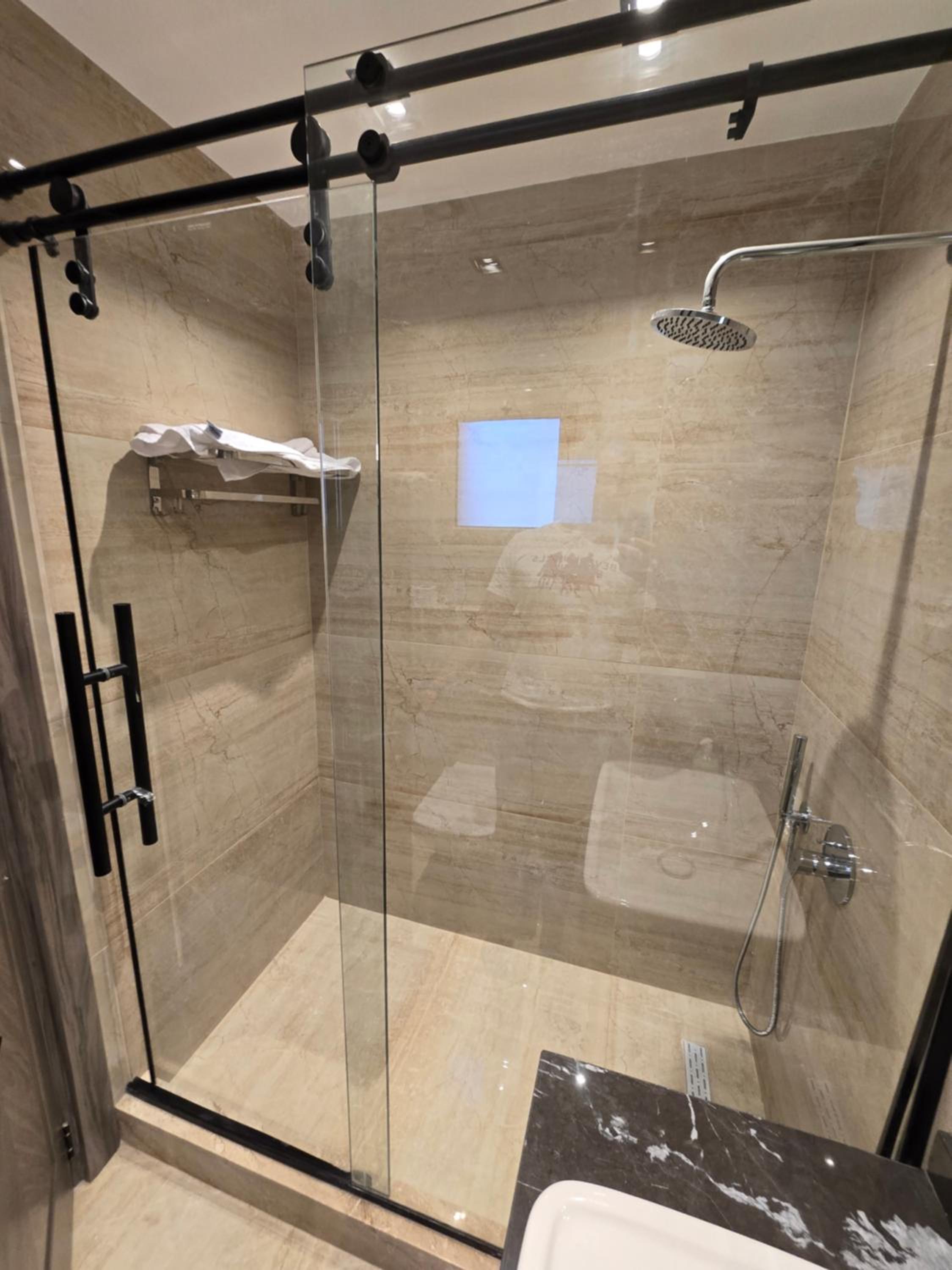 NEW Luxurious 3 bedroom APT Mosadak St Dokki