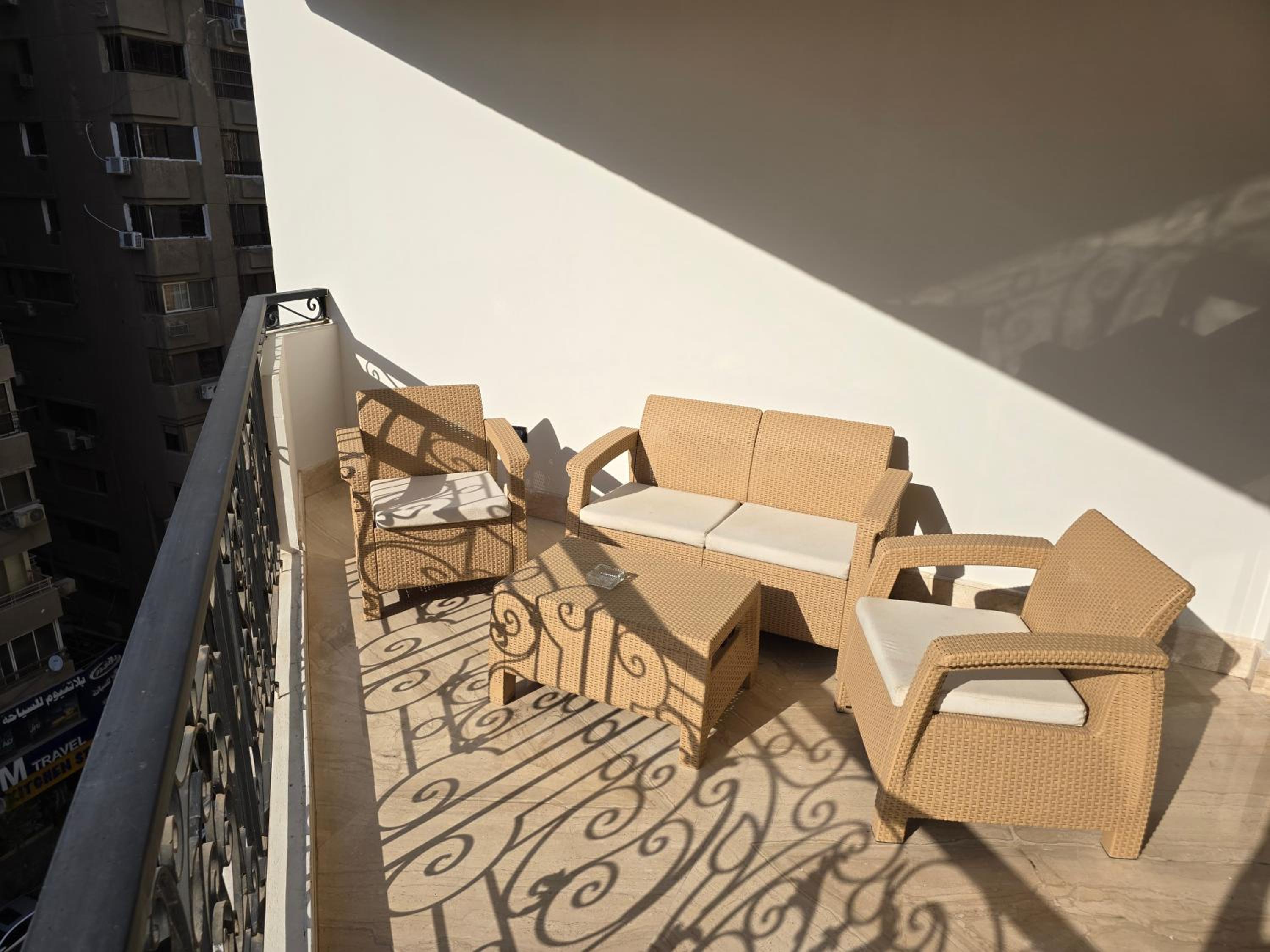 NEW Luxurious 3 bedroom APT Mosadak St Dokki