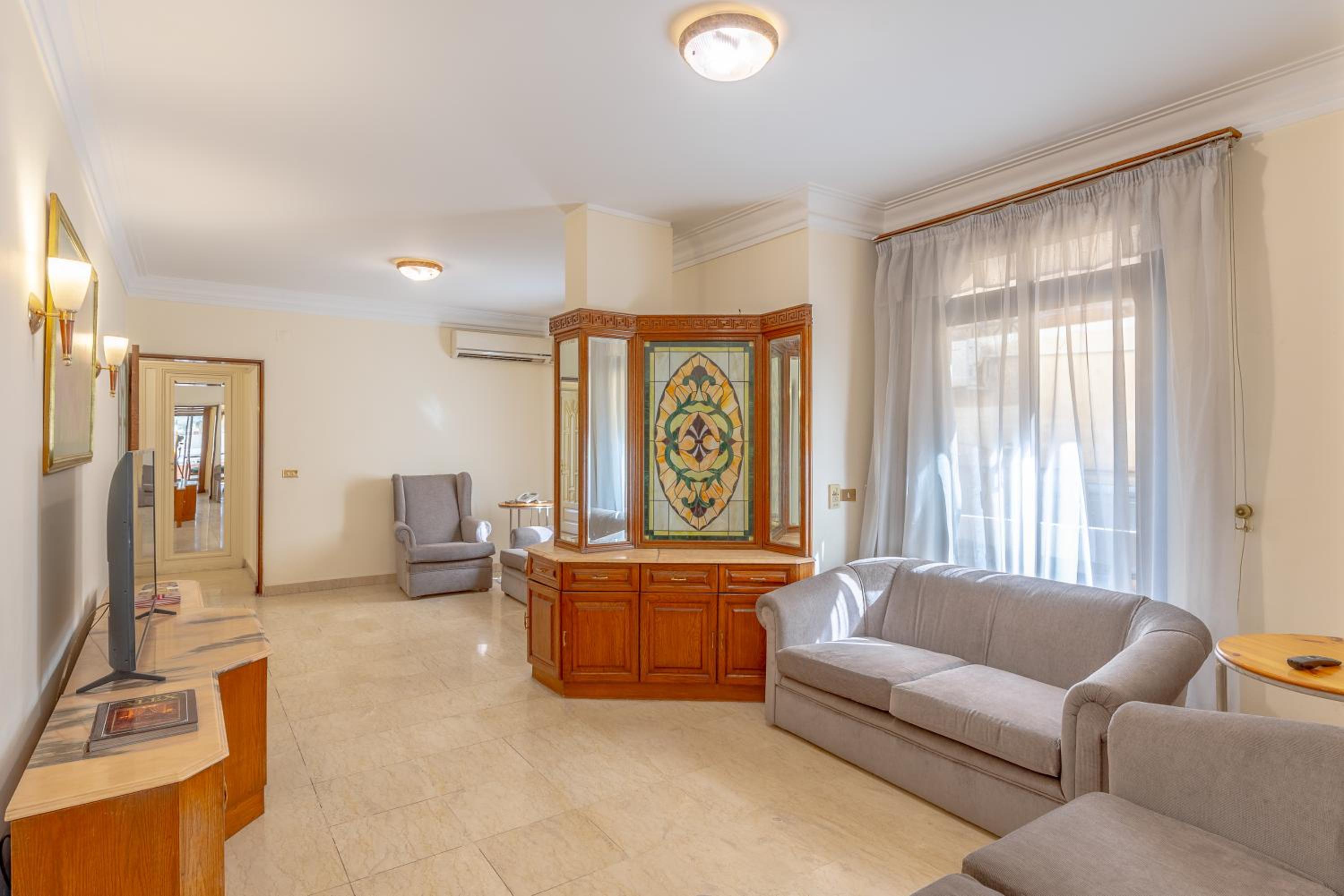 Royal 3 bedrooms apartment
