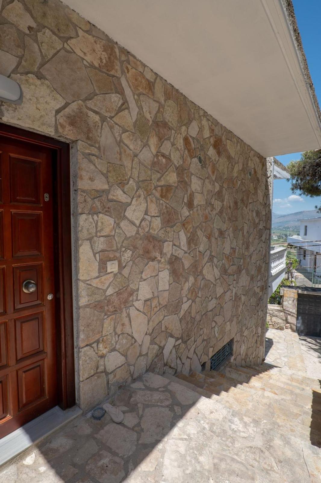 Villa Asllani ap2