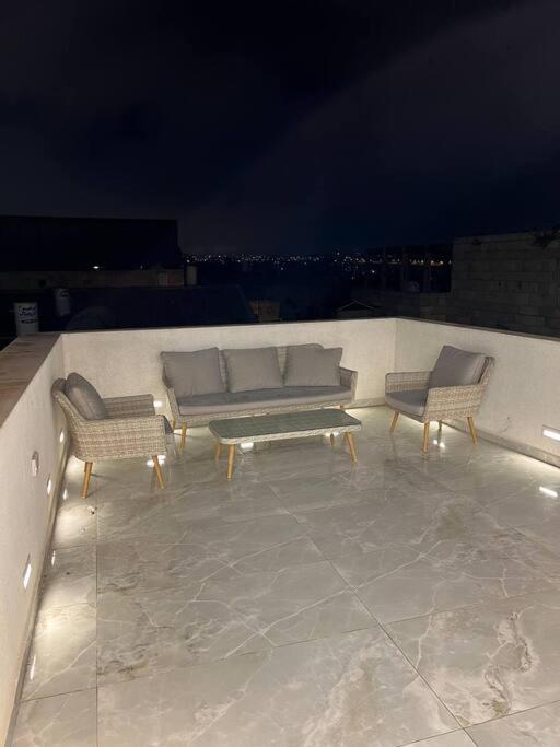 Luxurious Duplex in heart of Old City view 4